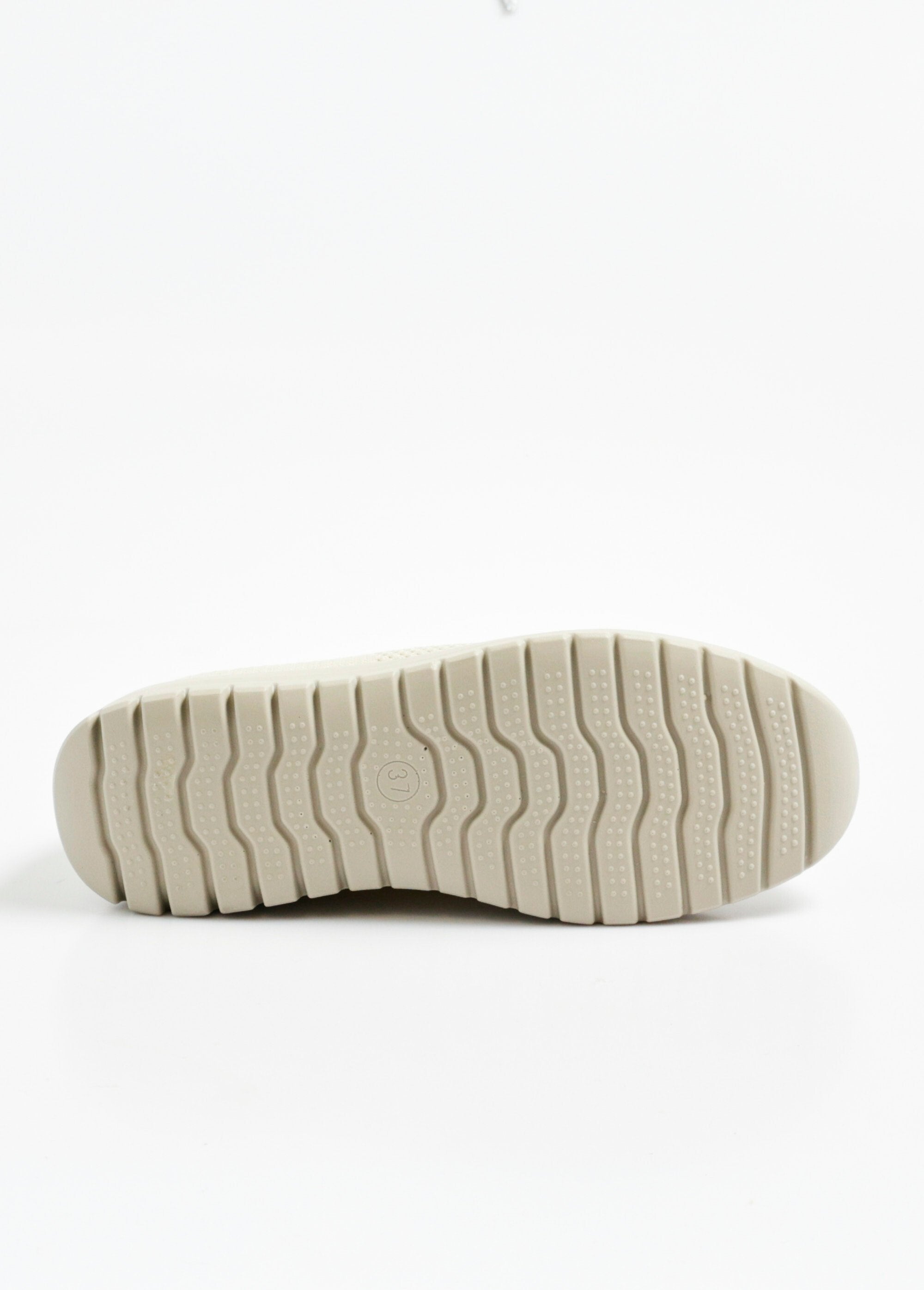 Zapatillas_cómodas_de_malla_Beige_UN1_slim