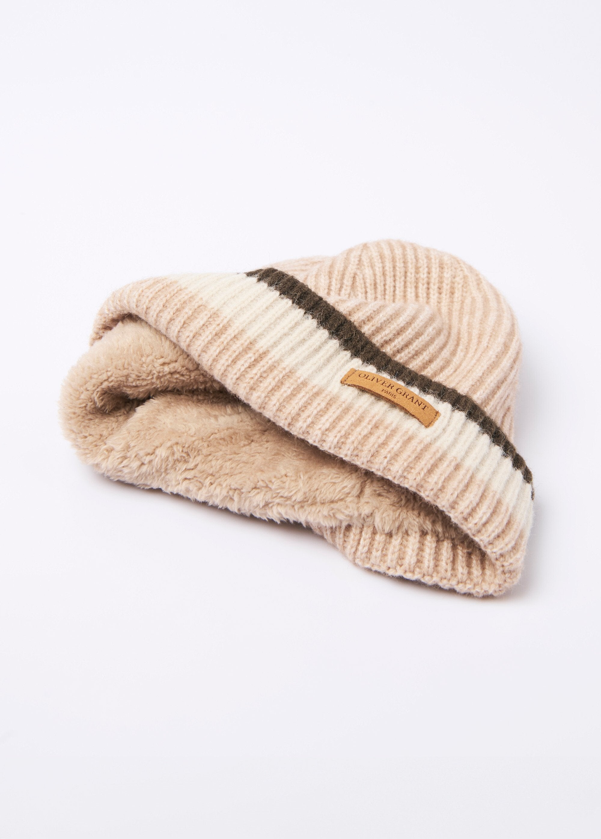 Gorro_de_punto_cálido_con_interior_de_forro_polar._Beige_DE1_slim