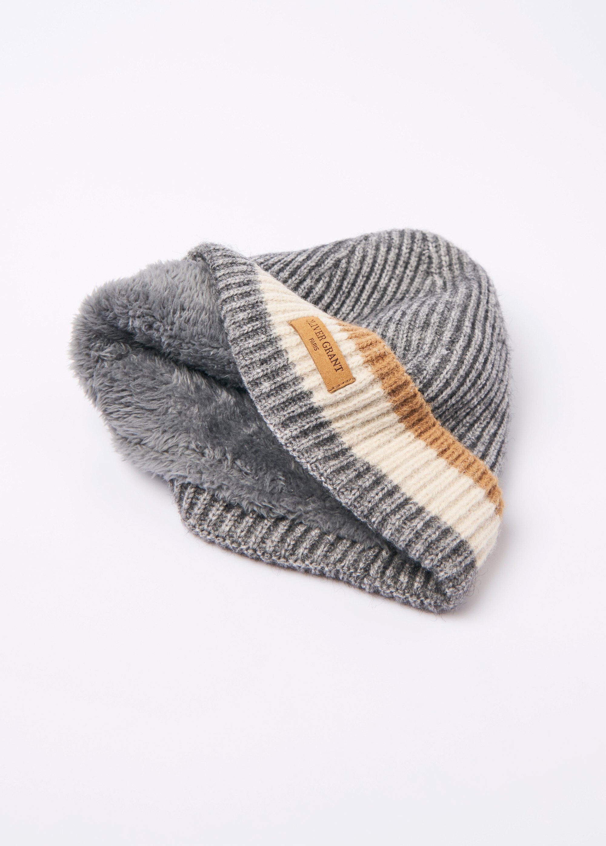 Gorro_de_punto_cálido_con_interior_de_forro_polar._Gris_DE1_slim