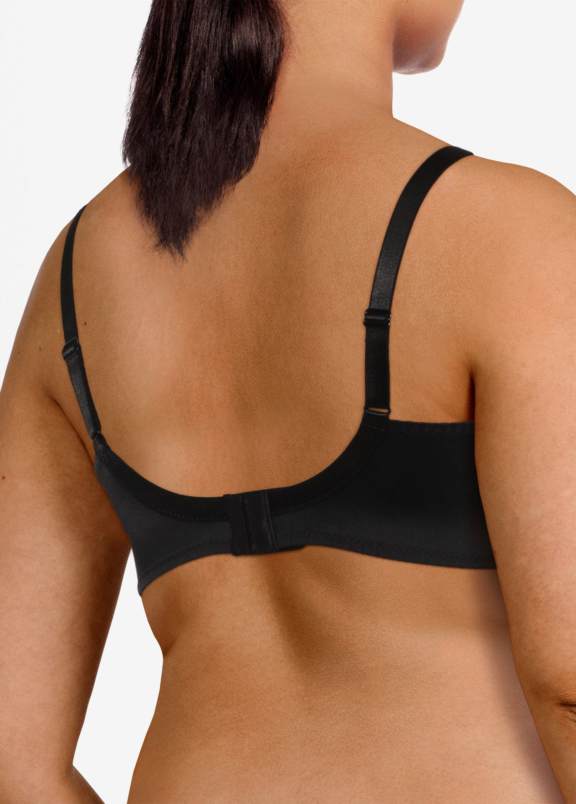 ®_Chantelle_-_Sujetador_con_aros_Negro_DO1_slim