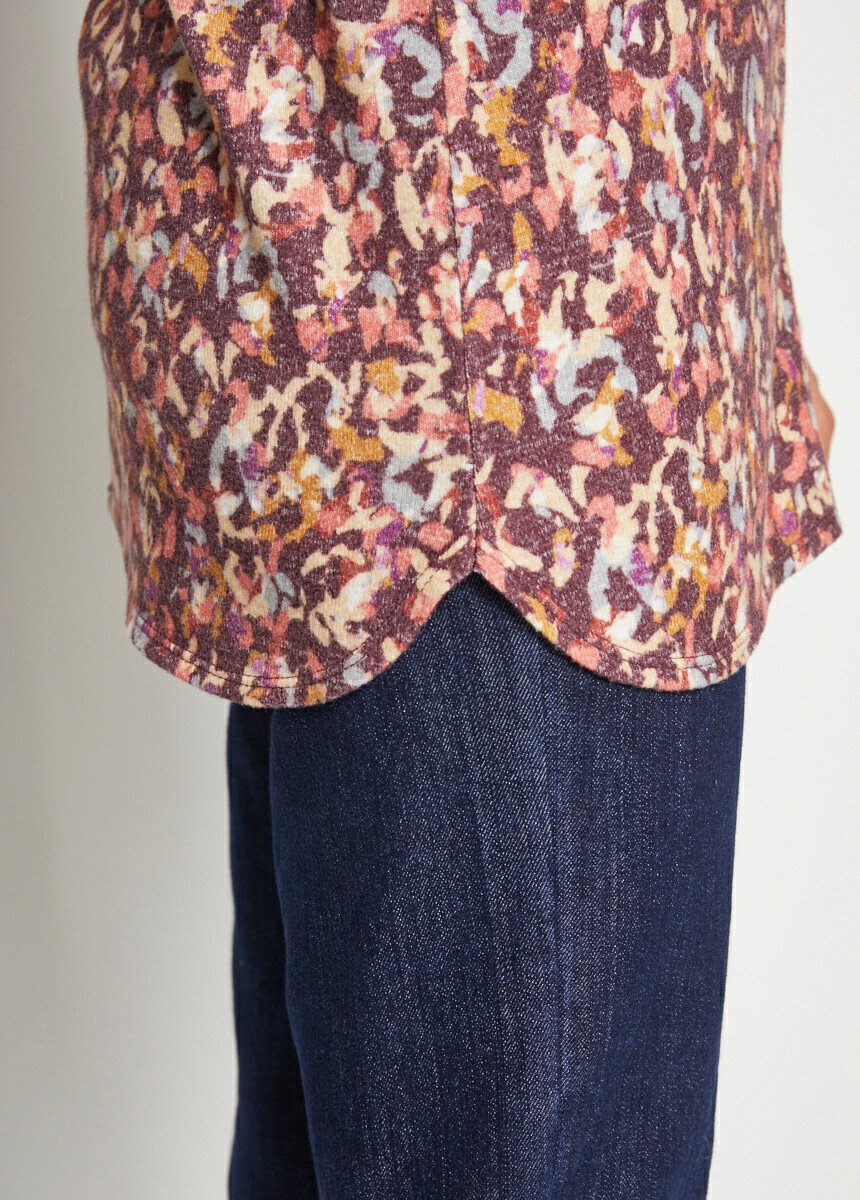Blusa_estampada_de_punto_cálido_Fondo_burdeos_DE3_slim