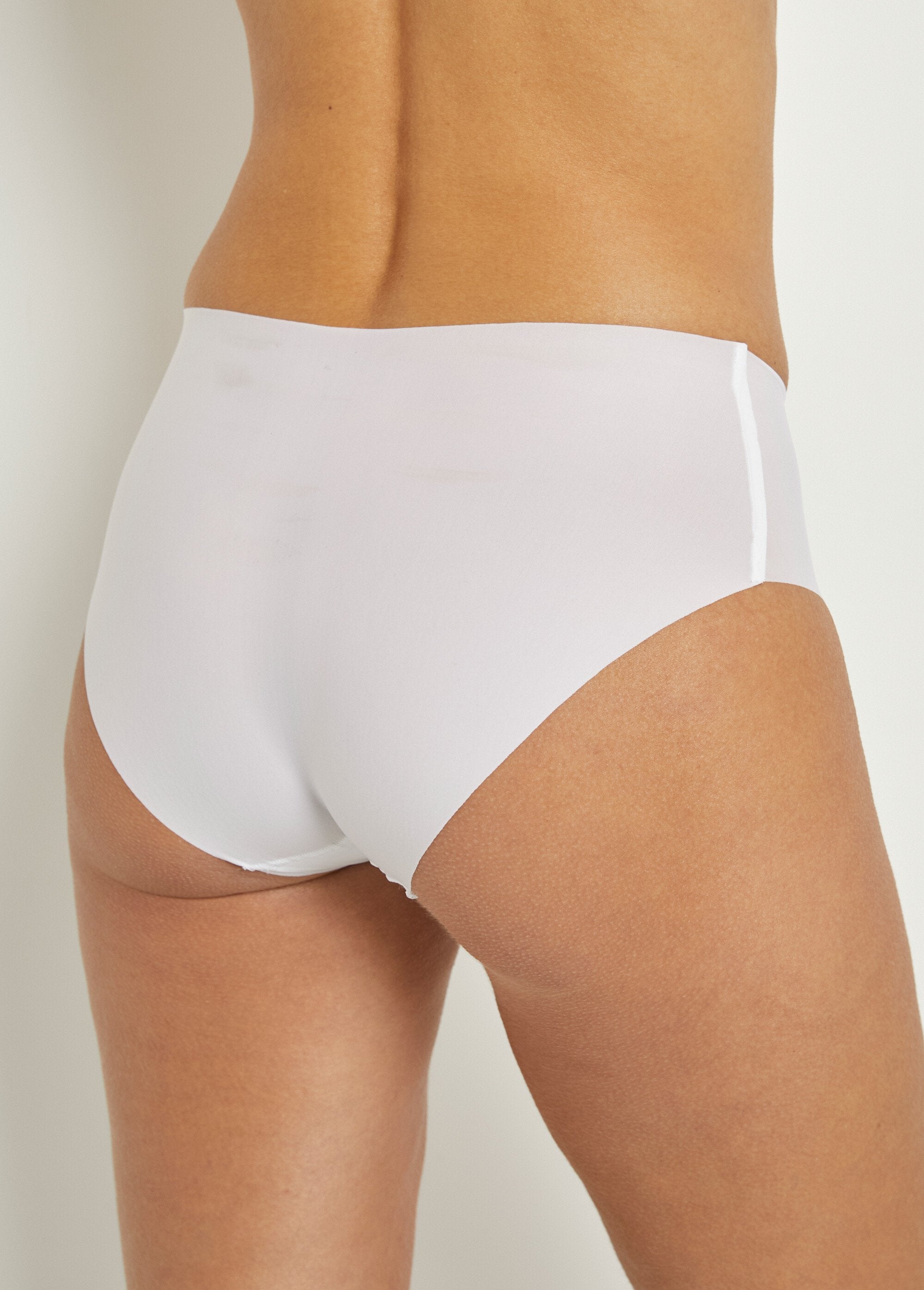 Braguitas_altas_invisibles_sin_costuras_Lote_blanco2_DO1_slim