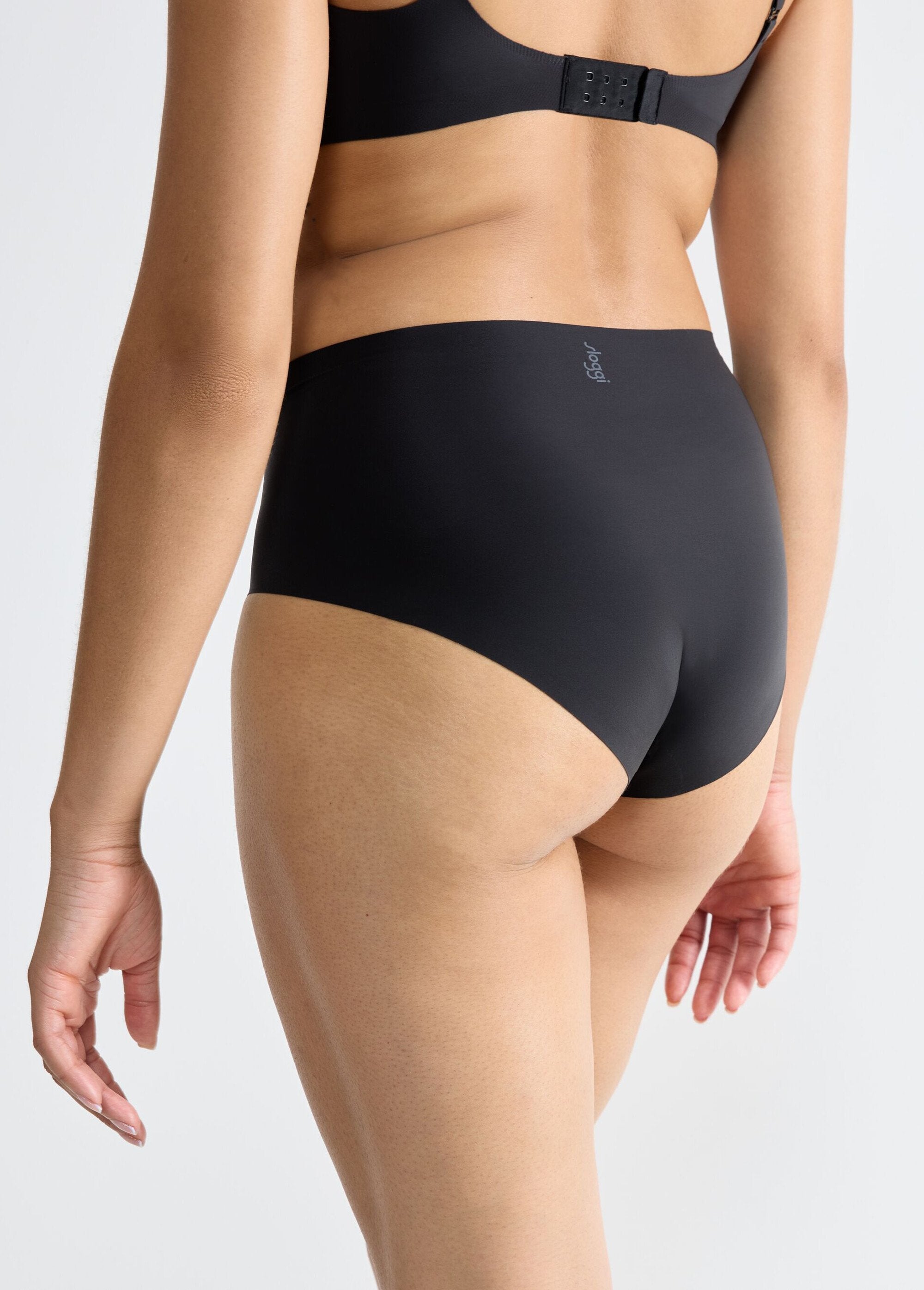 ®_Sloggi_-_Braguita_de_cintura_alta_invisible_Negro_DO1_slim