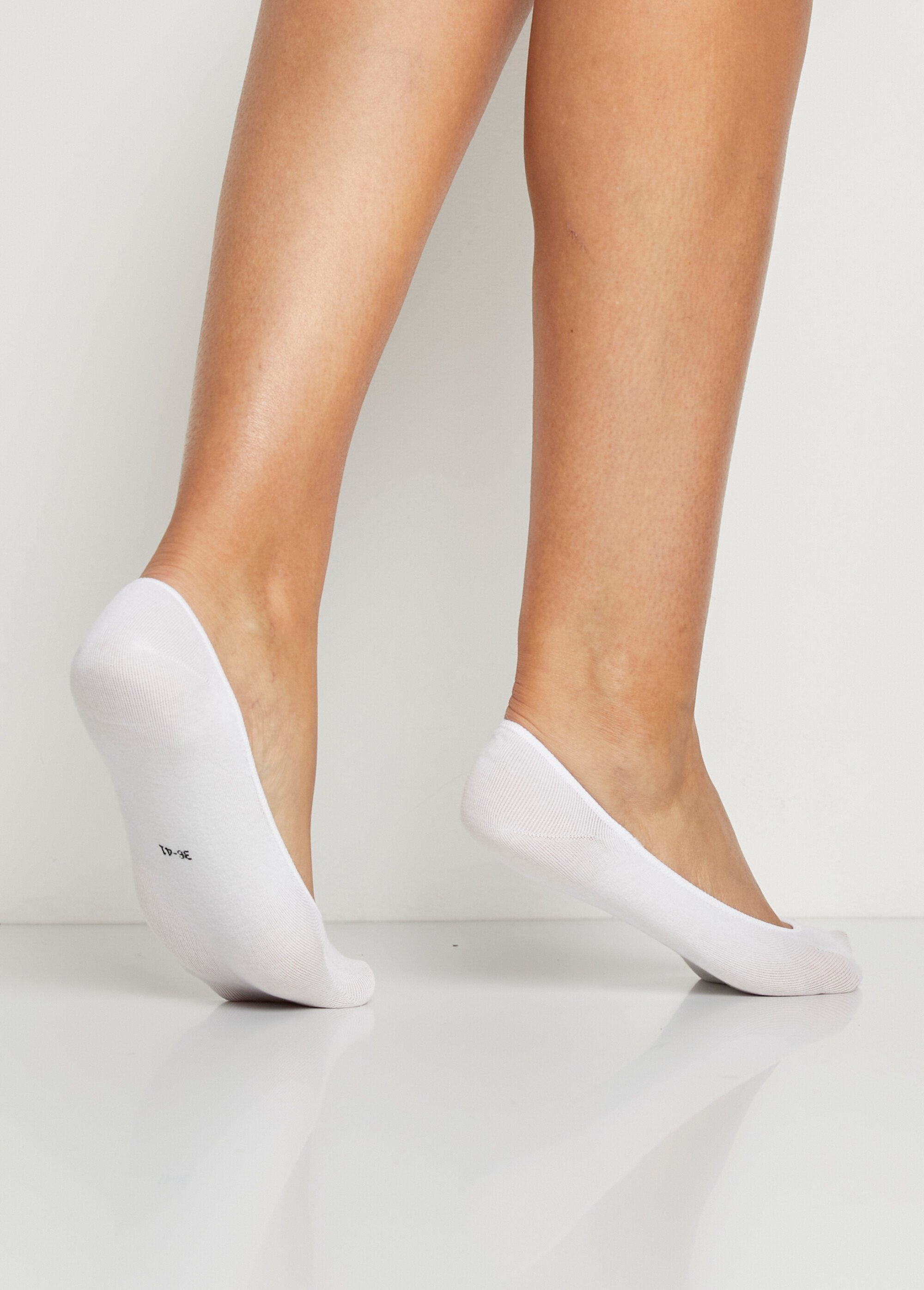 Calcetines_invisibles_de_corte_alto_Lote_blanco3_DO1_slim