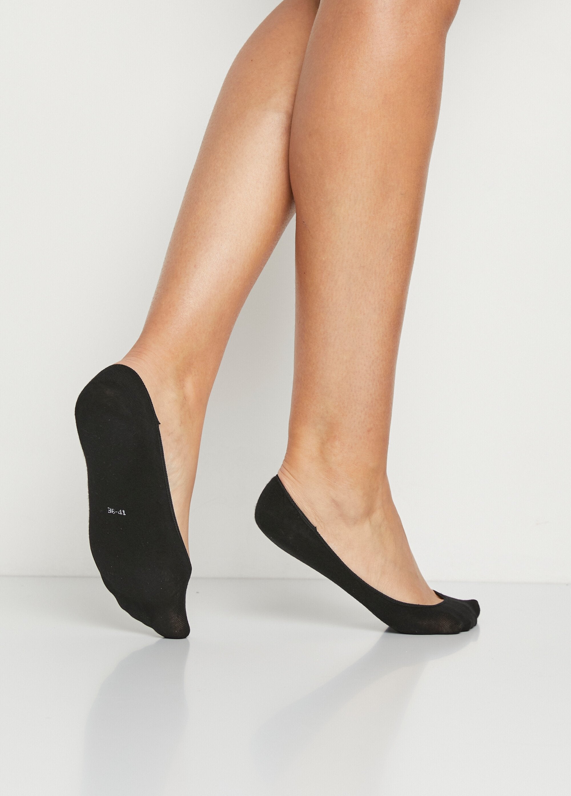 Calcetines_invisibles_de_corte_alto_lote_negro3_DO1_slim