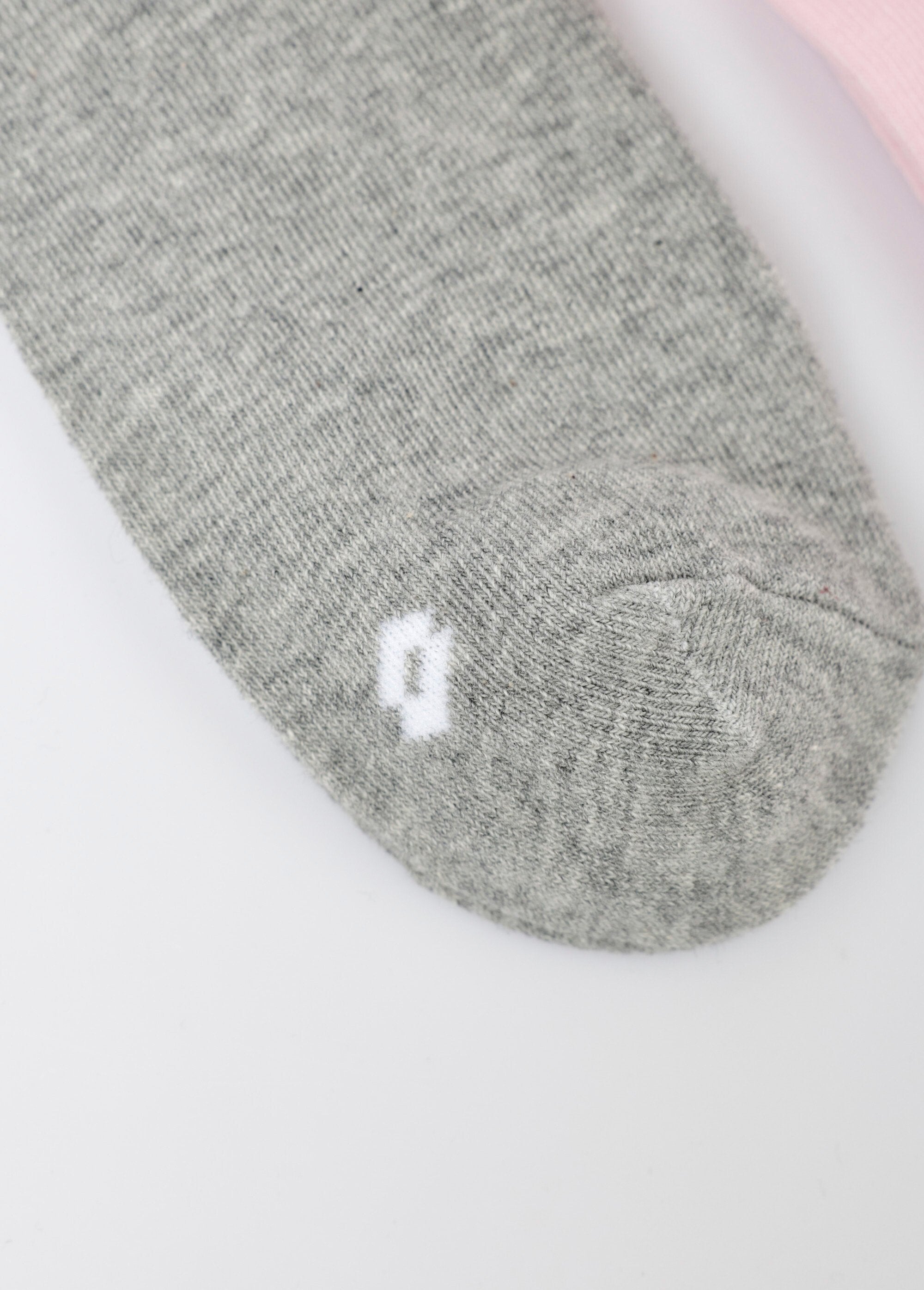 Pack_de_3_calcetines_bicolor_con_logo,_surtidos_Surtido_blanco_DE3_slim