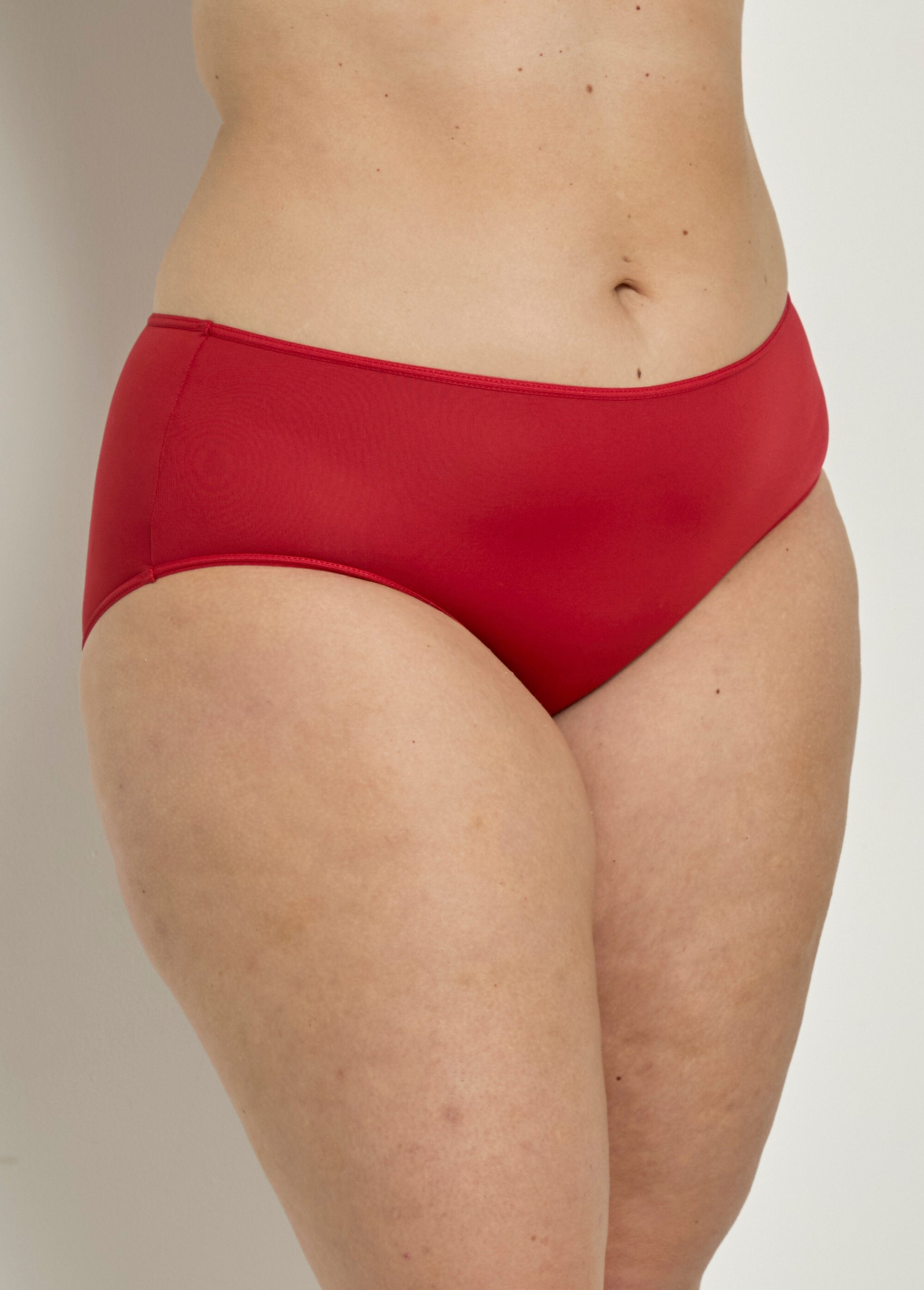 Braguitas_básicas_suaves_Carmín_FA1_curvy