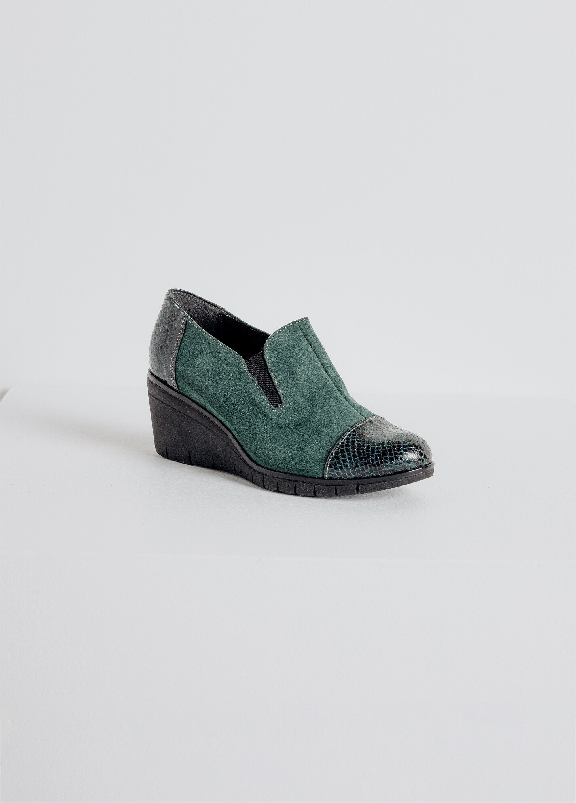 Mocasines_elásticos_con_cuña_ancha_y_confort._Verde_FA1_slim