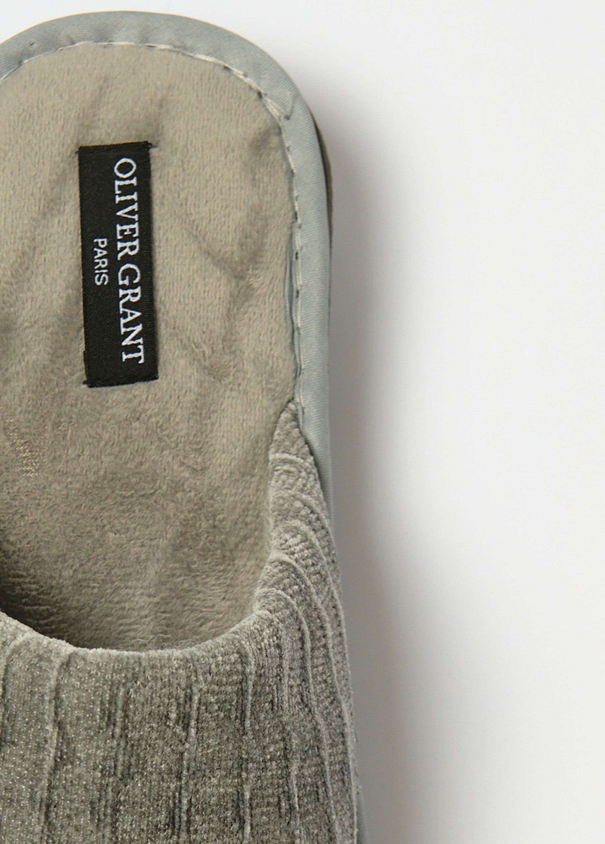 Zapatillas_de_terciopelo_tipo_mule_Gris_claro_DE1_slim