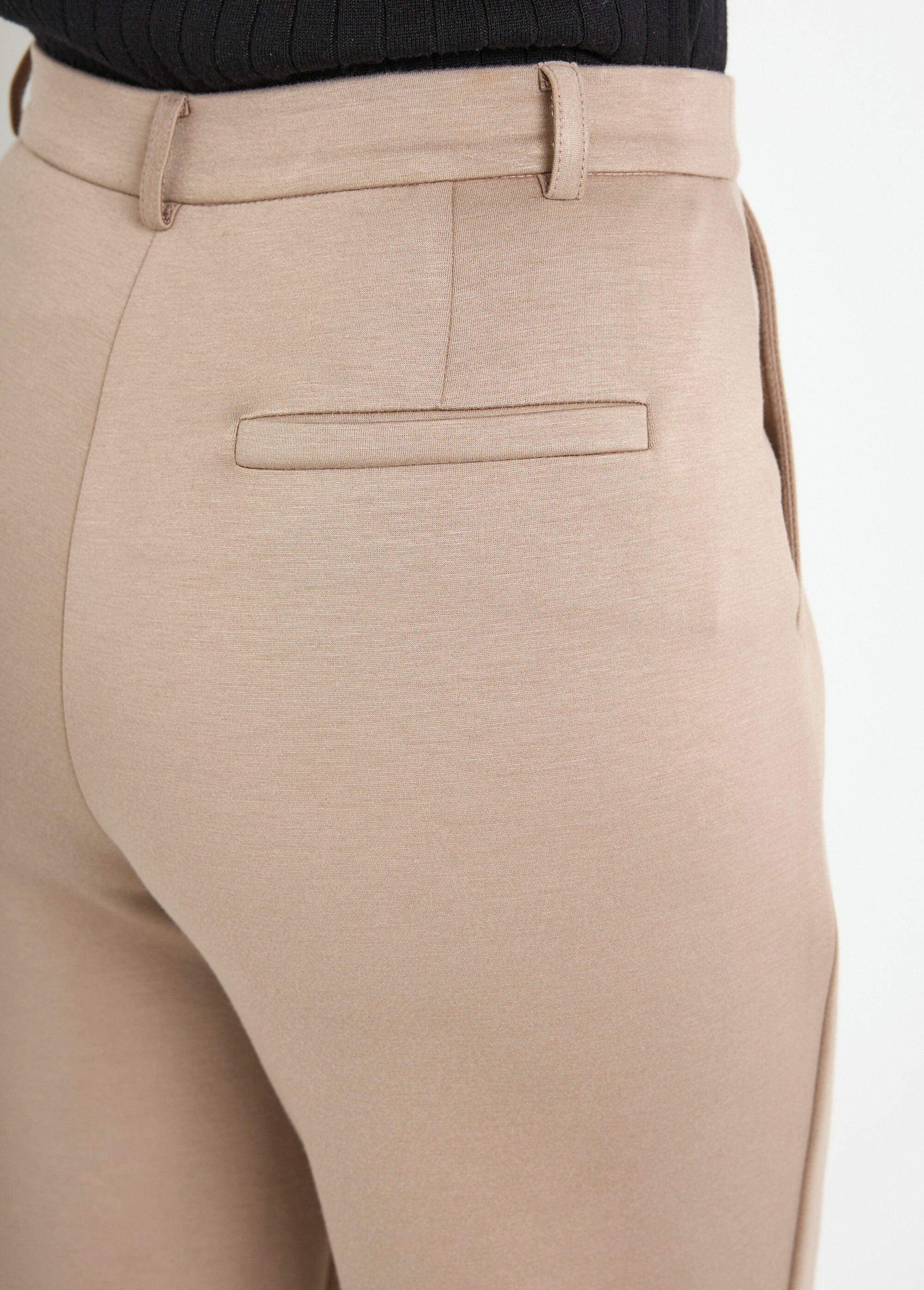 Pantalones_urbanos_estructurados_en_punto_liso_Milano_Beige_DE2_slim
