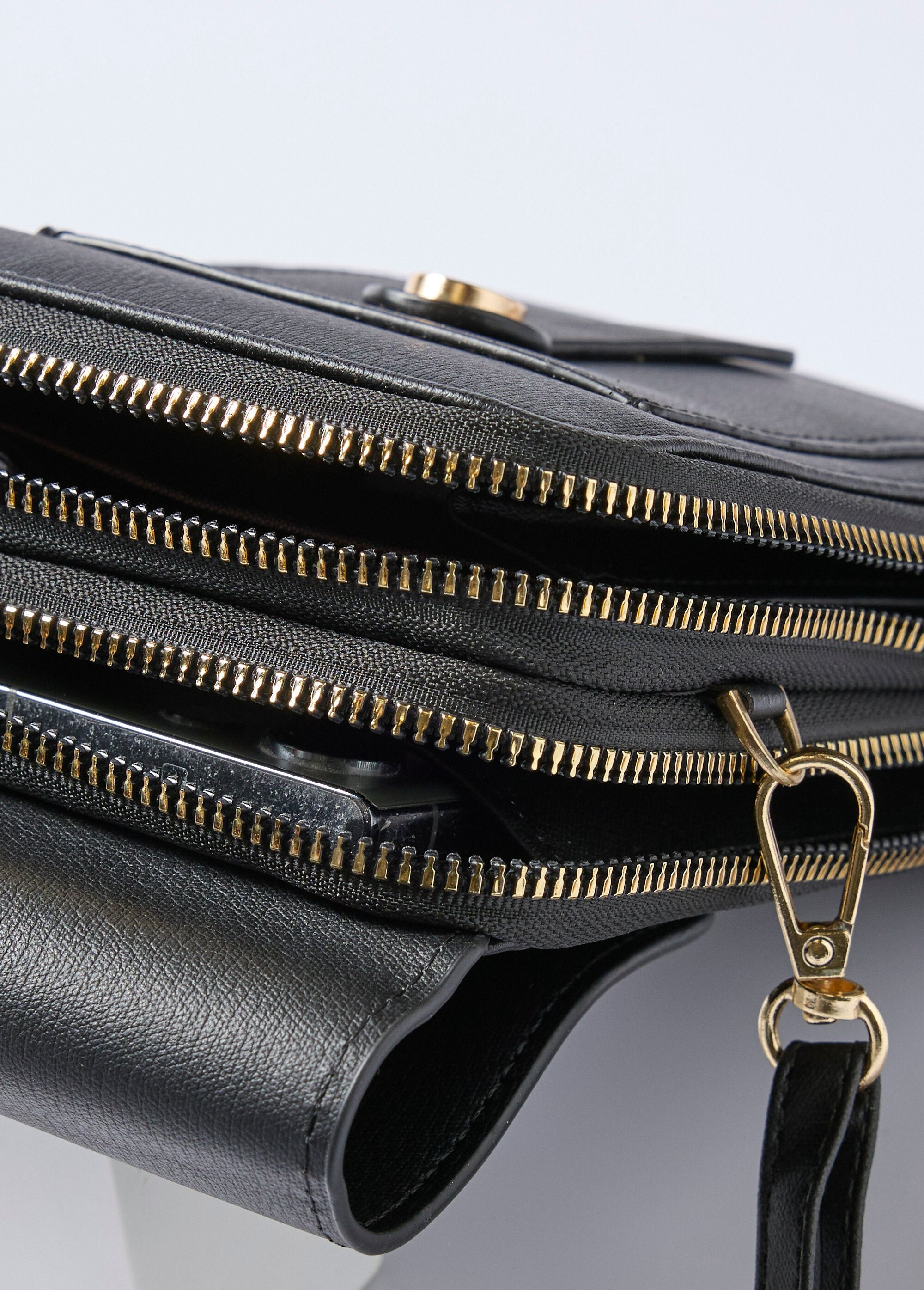 Bolsa_para_teléfono_de_piel_sintética_con_dos_compartimentos_Negro_DE1_slim