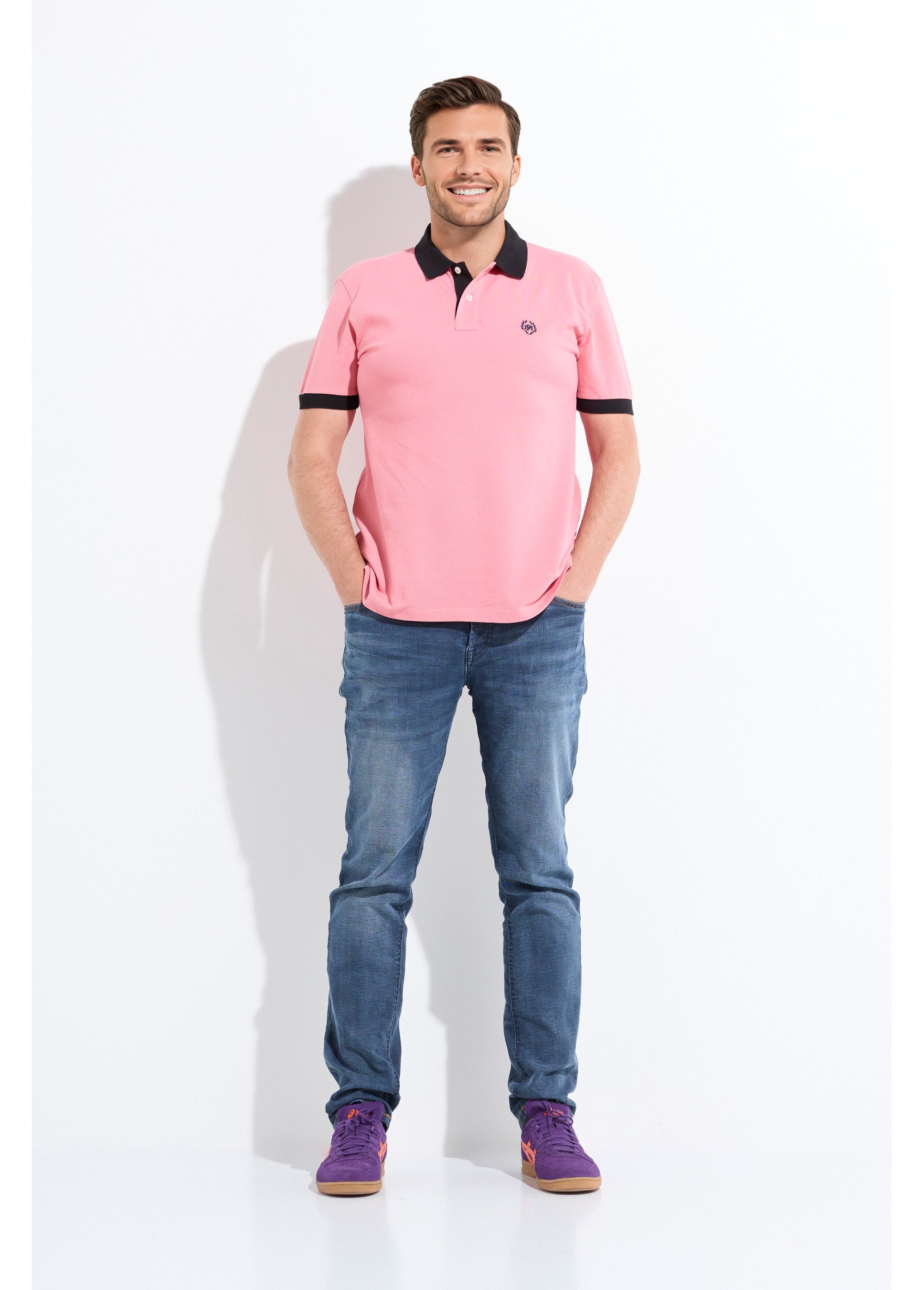 Polo_de_hombre_con_cuello_y_mangas_en_contraste._rosa_claro_SF1_slim
