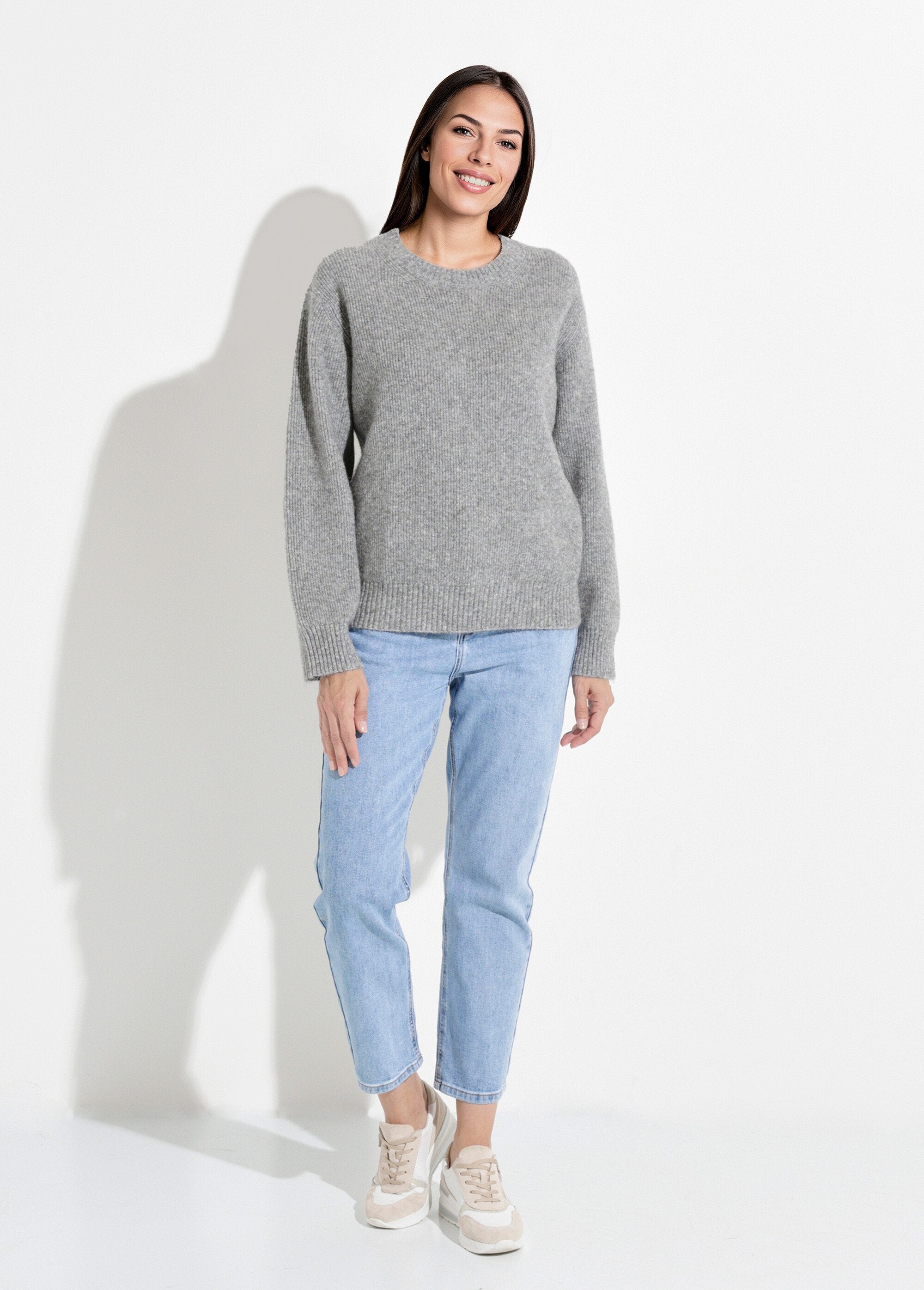 Suéter_cálido_de_canalé_con_lana_y_fibras_recicladas_Gris_jaspeado_SF1_slim