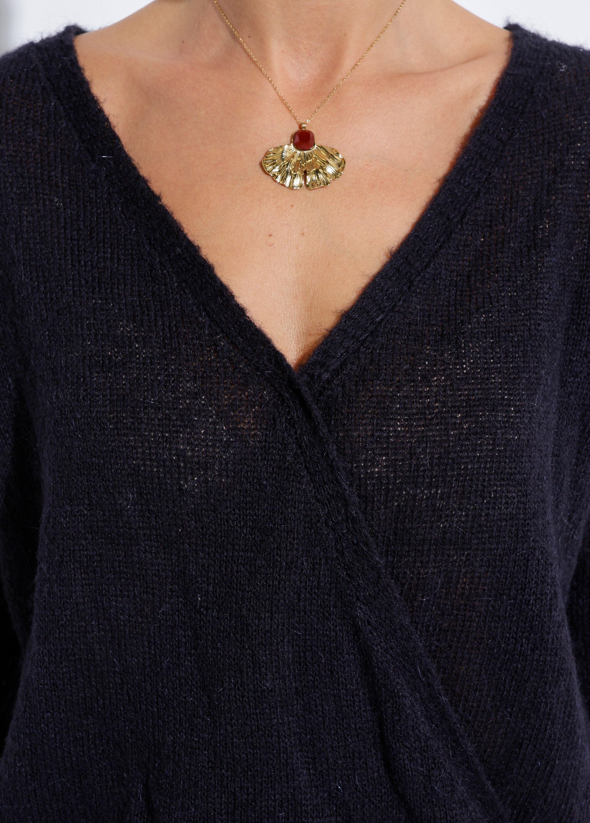 Suéter_suave_y_envolvente_con_alpaca_y_mohair_Negro_DE1_slim