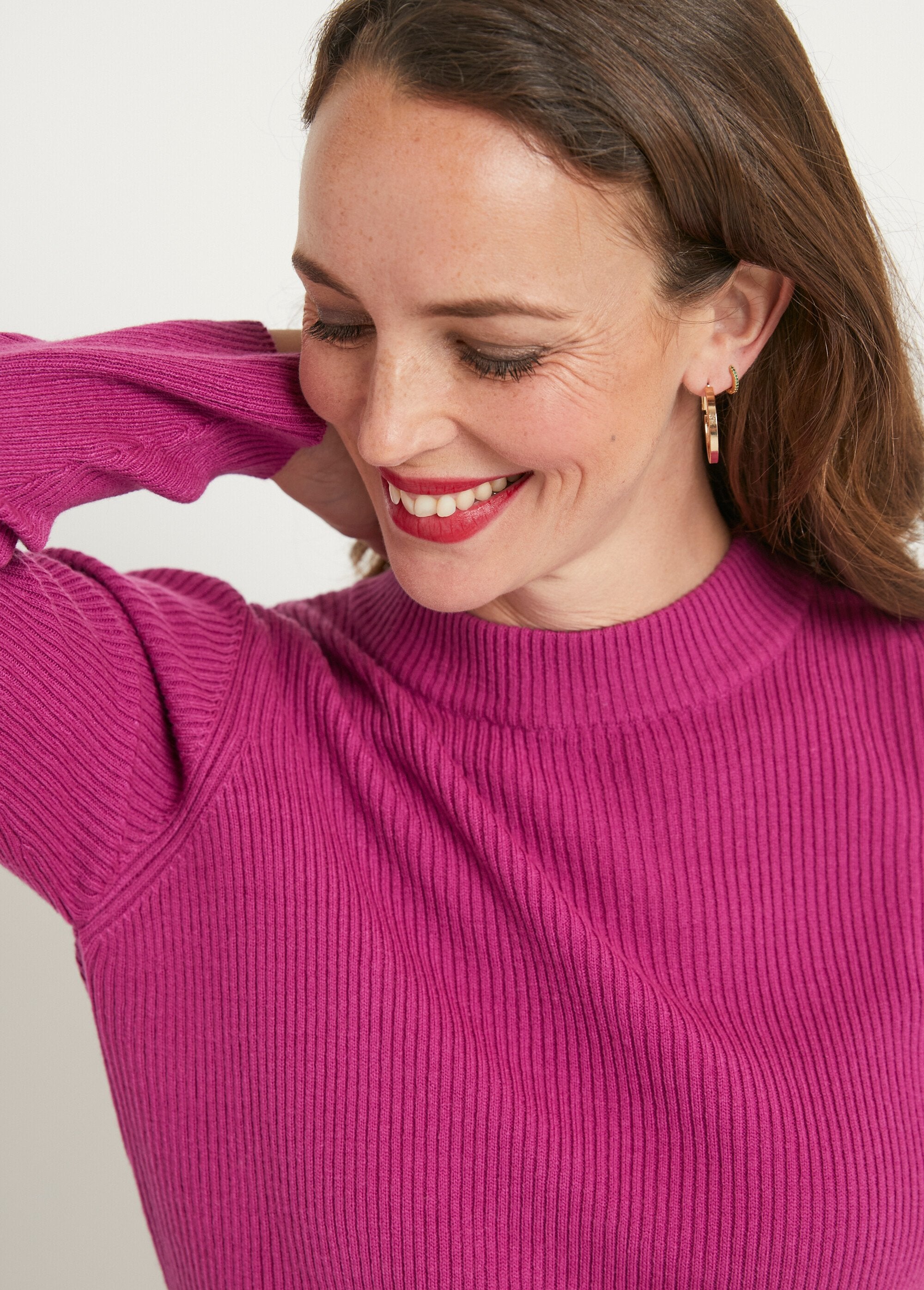 Jersey_corto_de_punto_canalé_con_cuello_alto_Ciclamen_DE2_slim