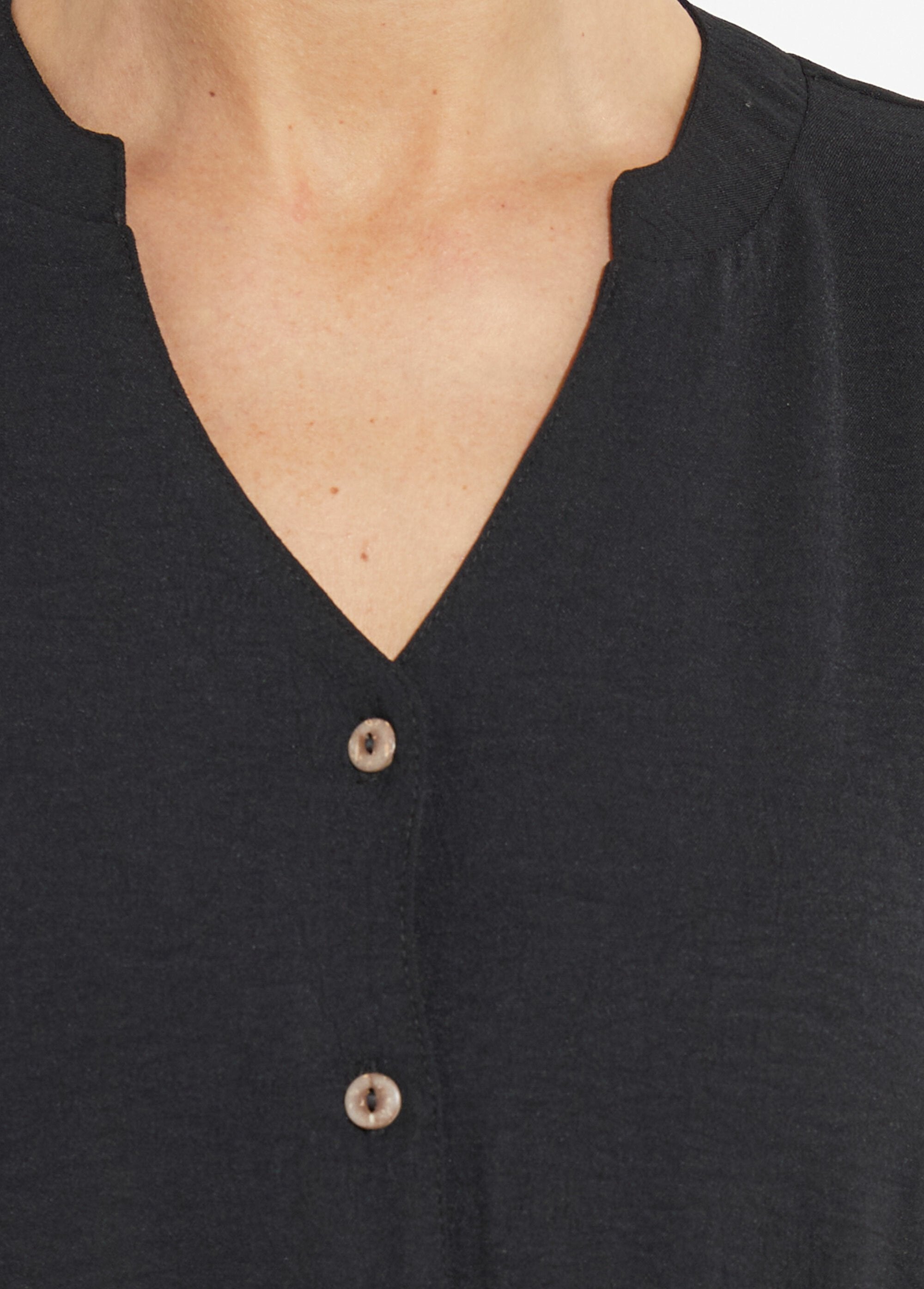 Vestido_camisero_de_crepe,_estilo_étnico_Negro_DE1_slim