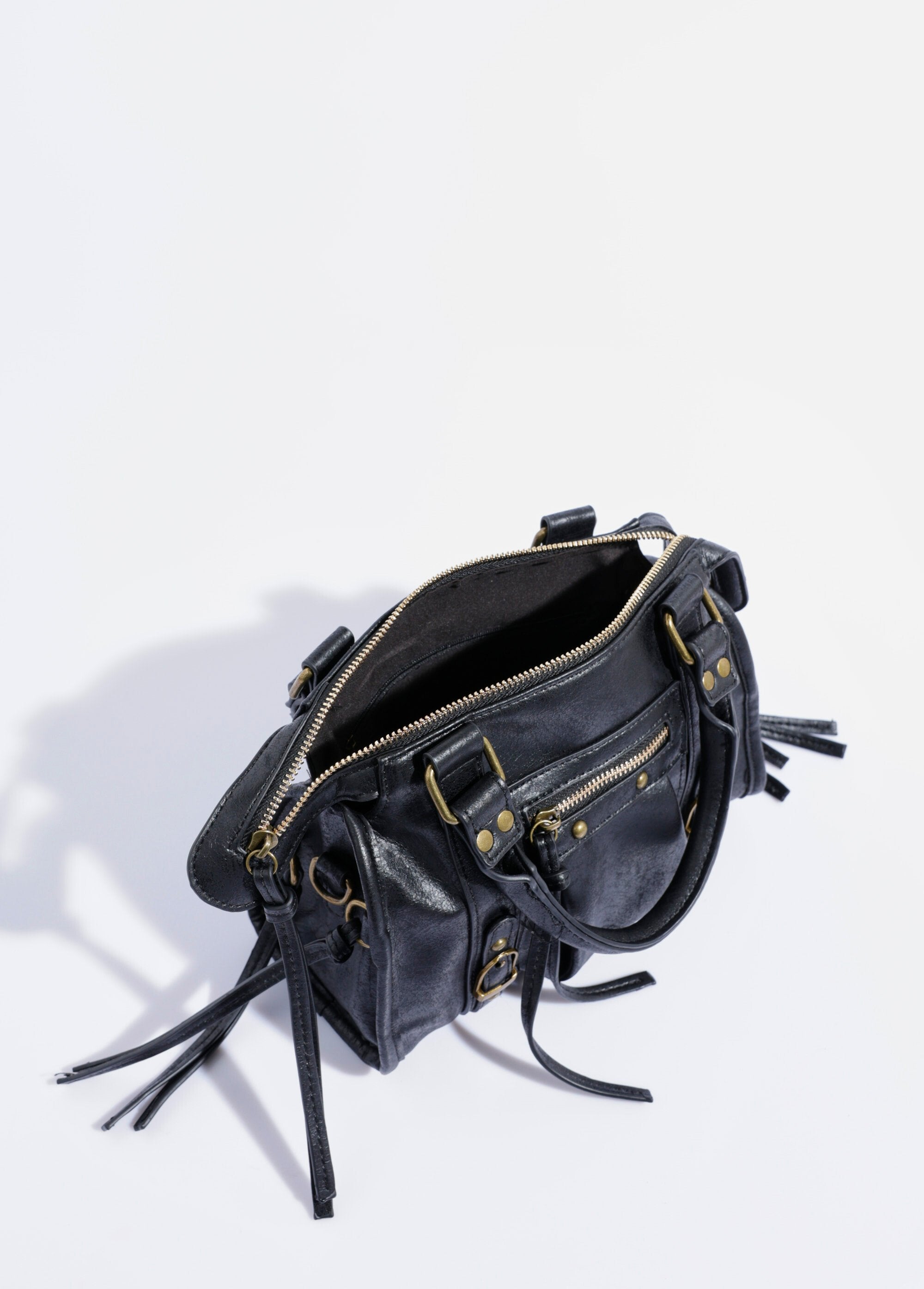 Bolso_de_mano_multieslabones_de_metal_envejecido_Negro_DE1_slim