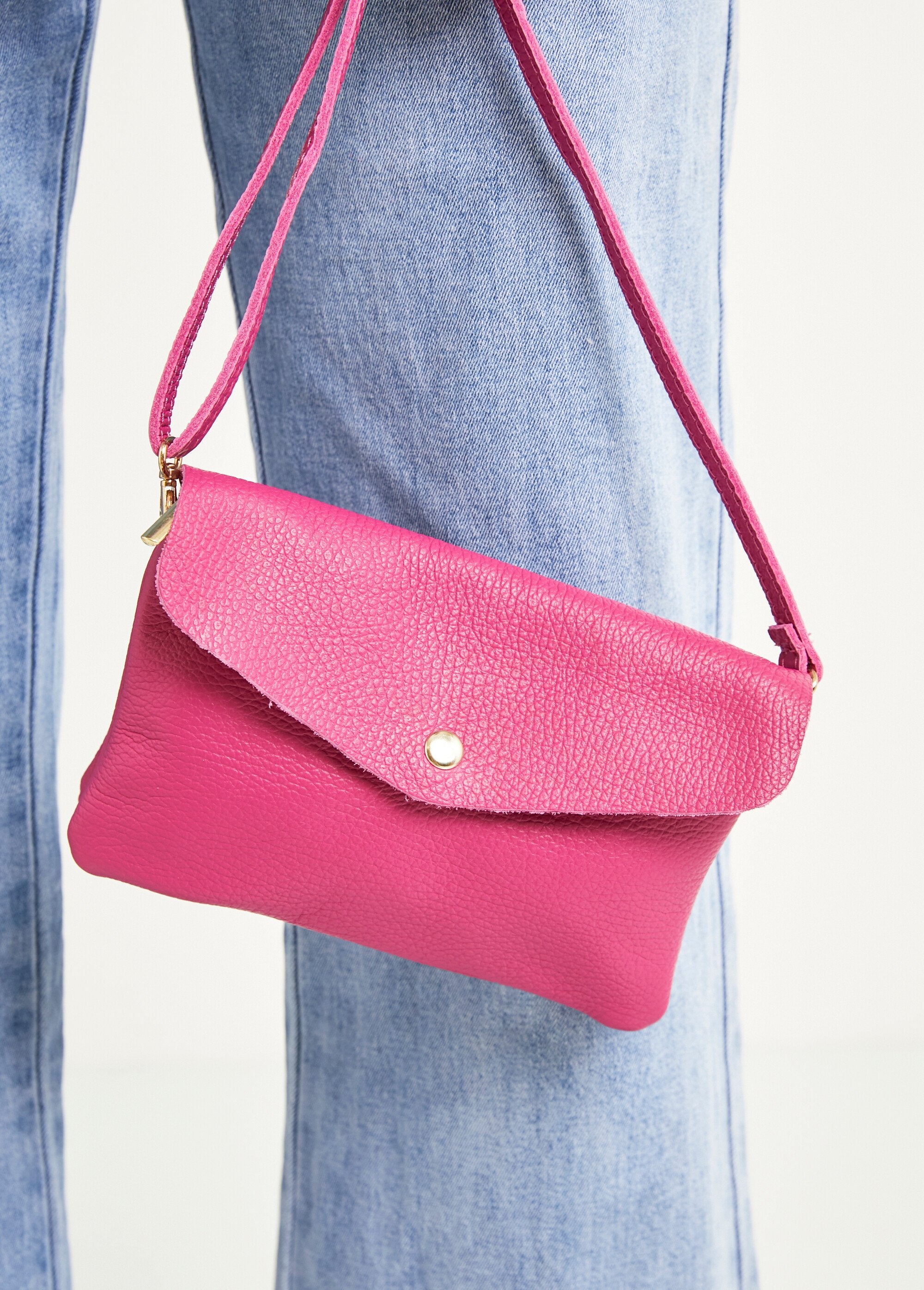 Bolso_de_piel_granulada_magenta_fucsia_FA2_slim