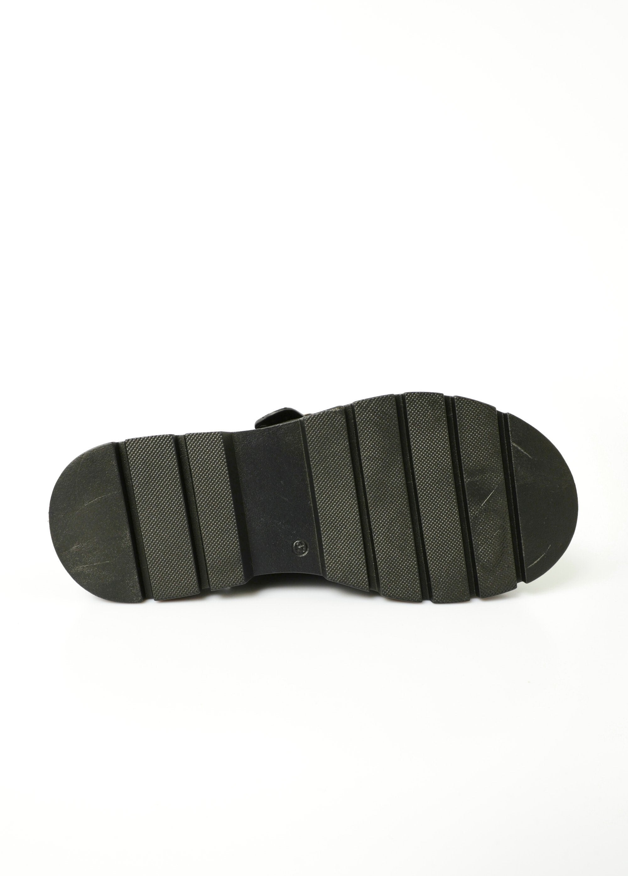 Sandalias_de_cuña_efecto_ante_con_hebillas_Negro_UN1_slim