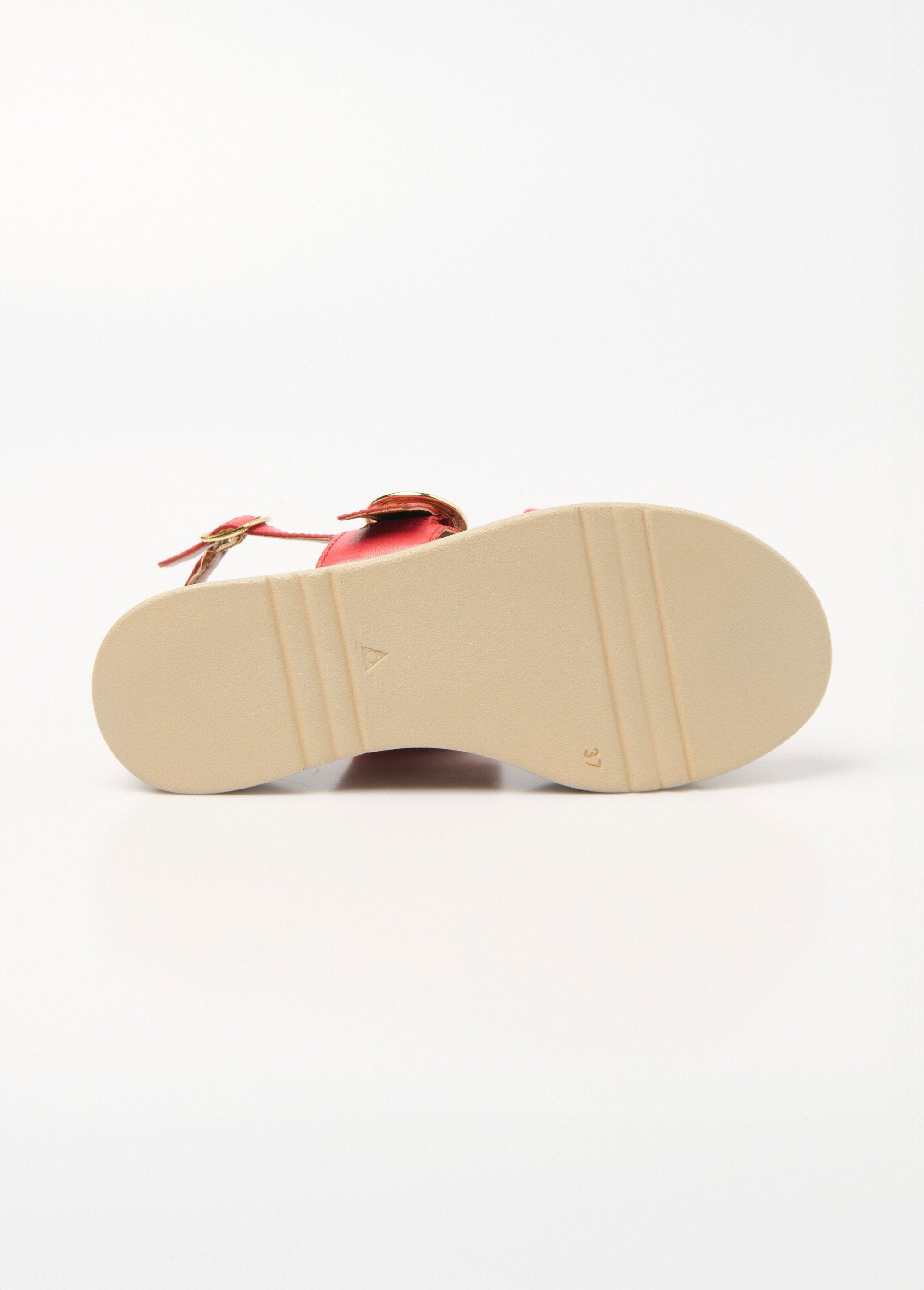 Sandalias_planas_de_cuña_de_piel_con_hebilla_de_fantasía_Rojo_UN1_slim