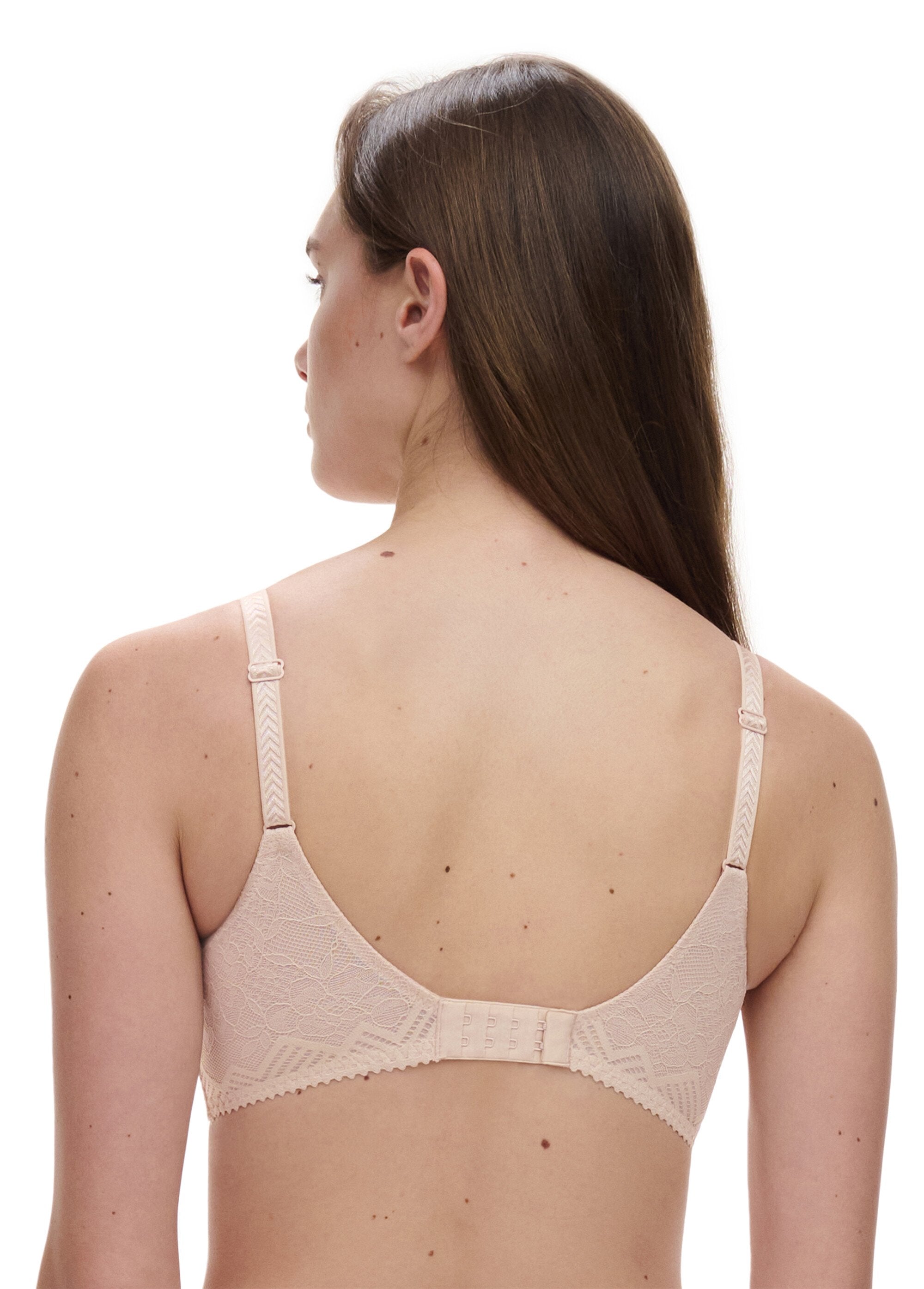 ®_Chantelle_-_Sujetador_de_encaje_reciclado_Beige_DO1_slim