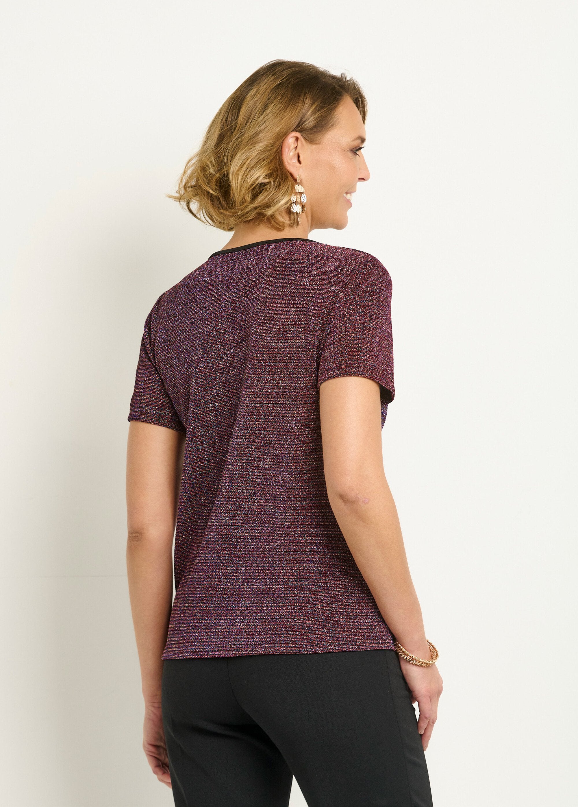 Camiseta_metálica_de_cuello_redondo_y_manga_corta_Fucsia_DO1_slim