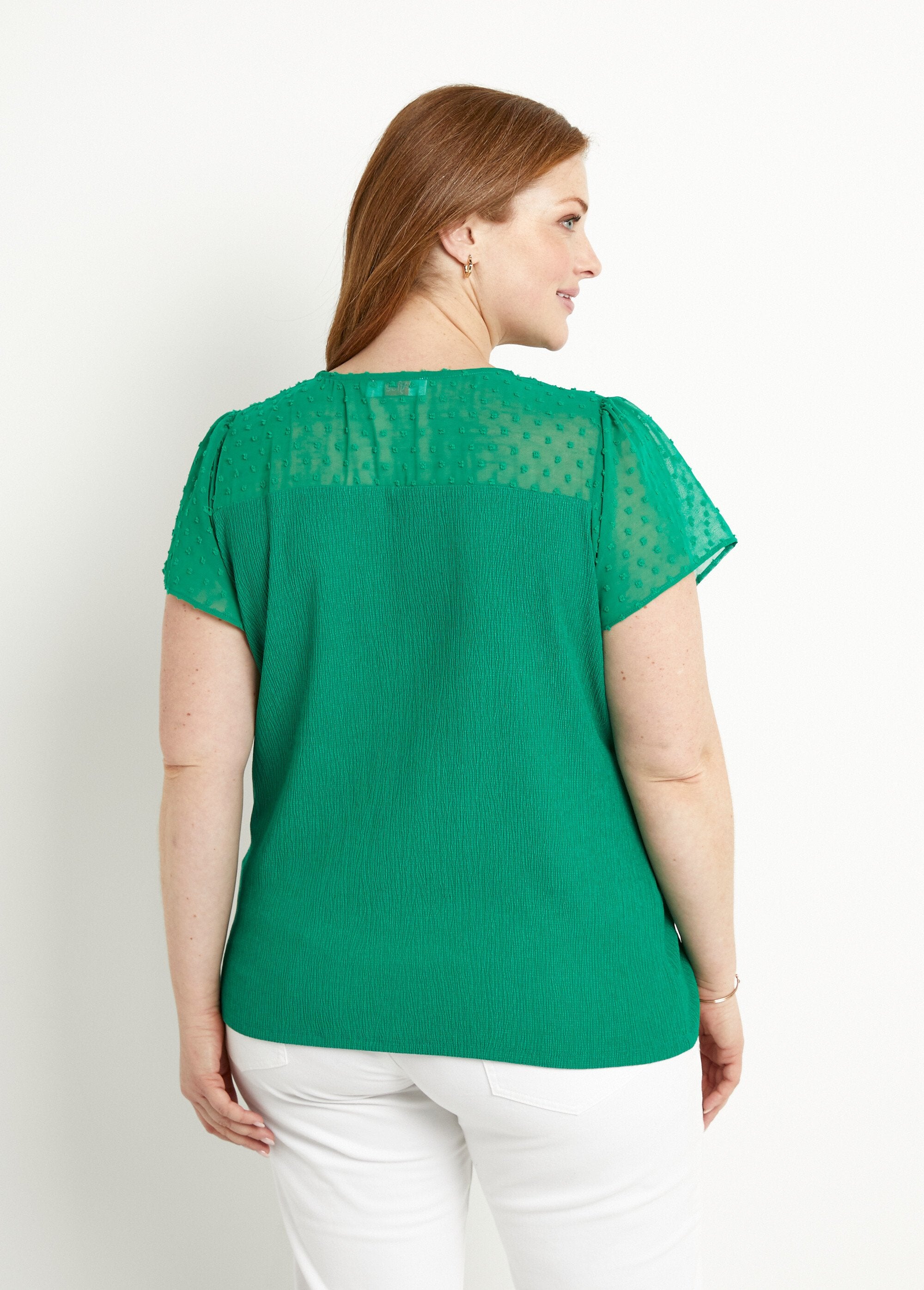Camiseta_de_raso_de_manga_corta_con_cuello_en_V_Verde_DO1_curvy