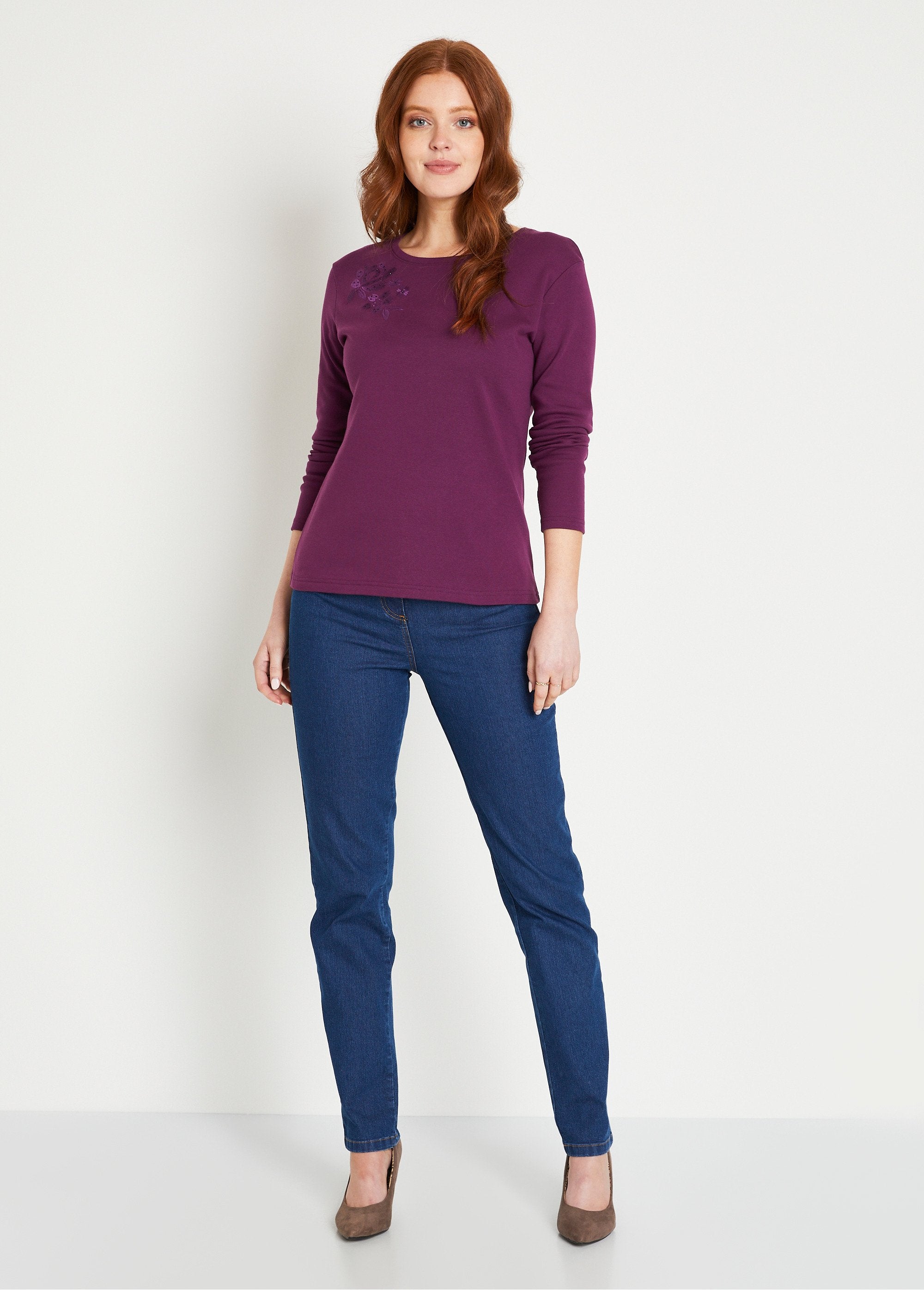 Camiseta_corta_polar_bordada_con_cuello_redondo_Violín_SF1_slim