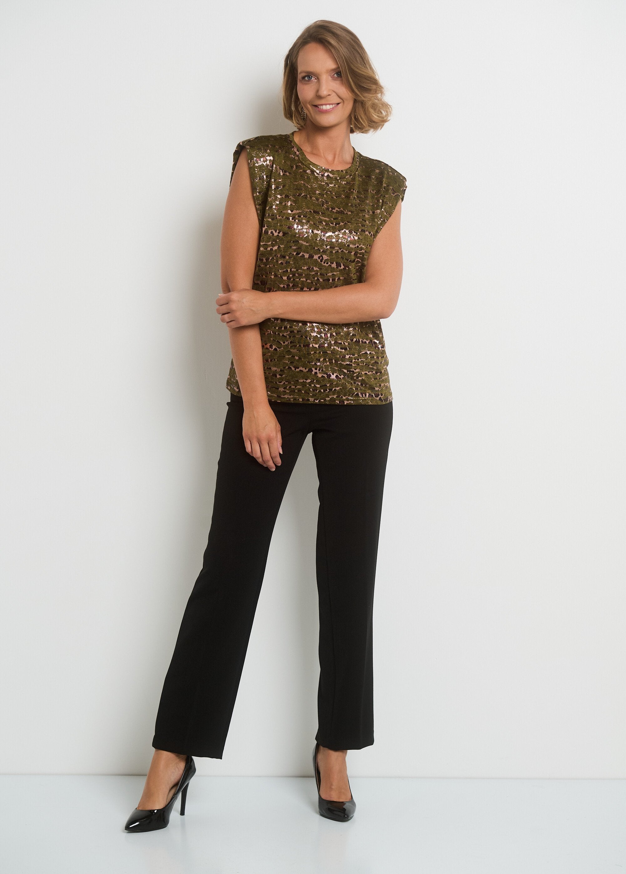 Camiseta_sin_mangas_con_estampado_animal_Estampados_caqui_SF1_slim