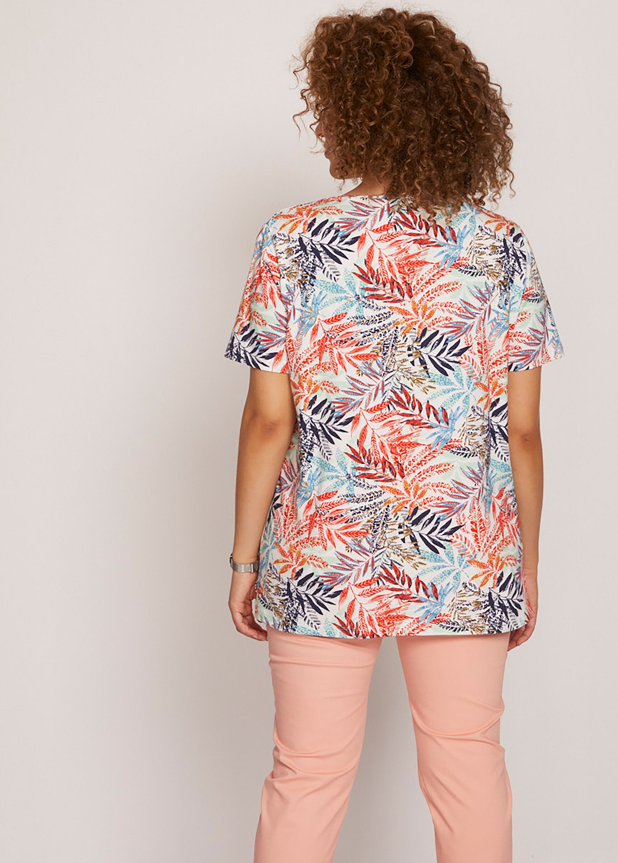 Camiseta_de_manga_corta_bordada_o_estampada_Multicolor_DO1_slim