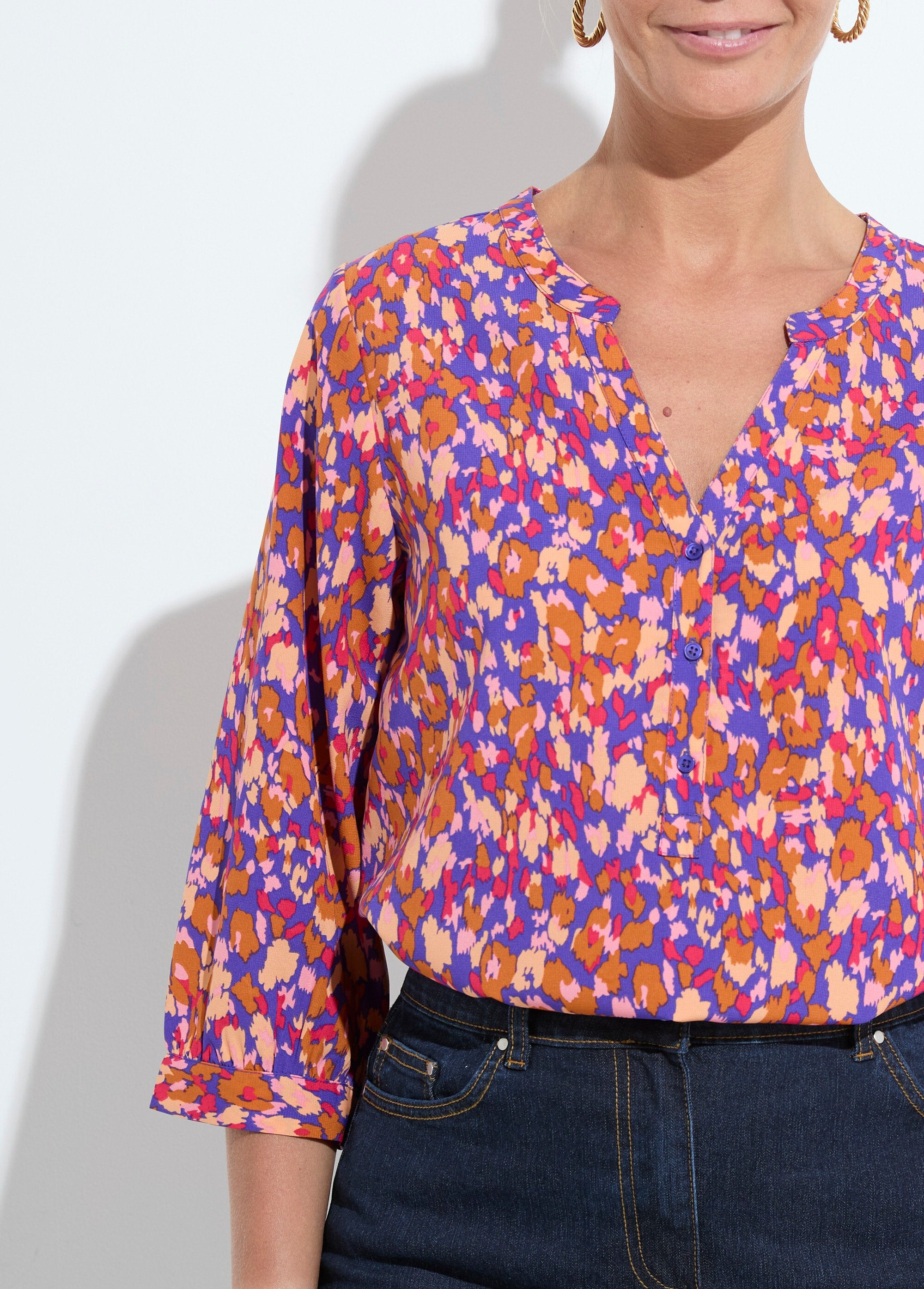 Túnica_holgada_abotonada_con_mangas_largas_3/4_Azul_marino_y_ocre_DE1_slim