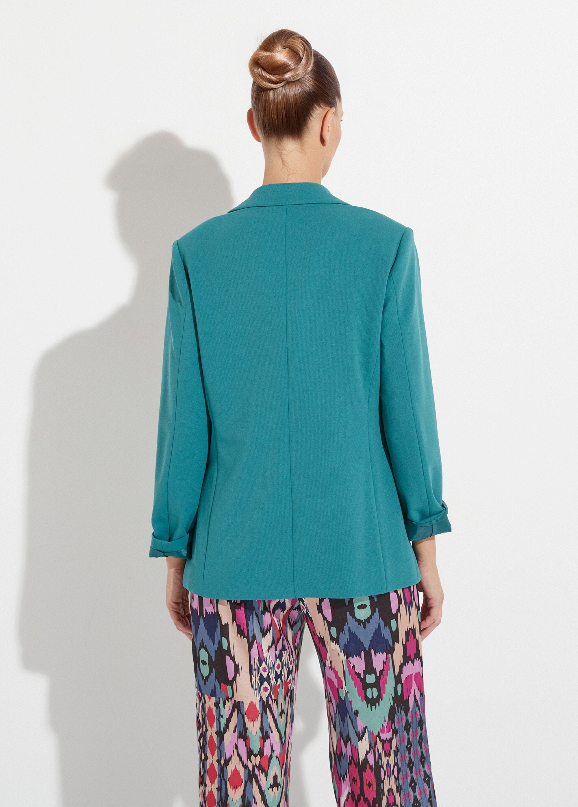 Chaqueta_blazer_lisa_de_corte_recto_y_cuello_sastre_Verde_DO1_slim