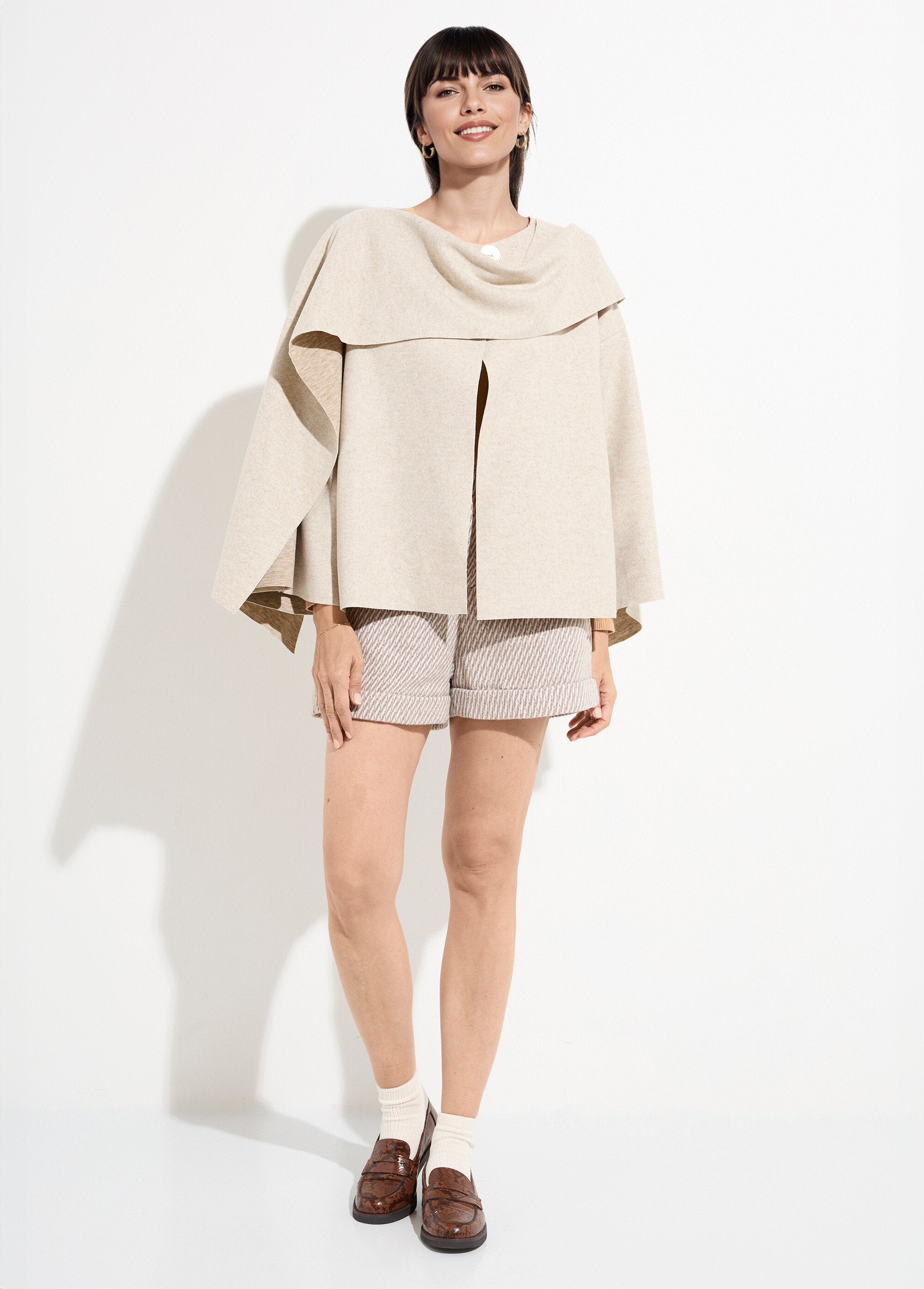 Chaqueta_con_botón_joya_de_metal_y_bufanda_Beige_SF1_slim