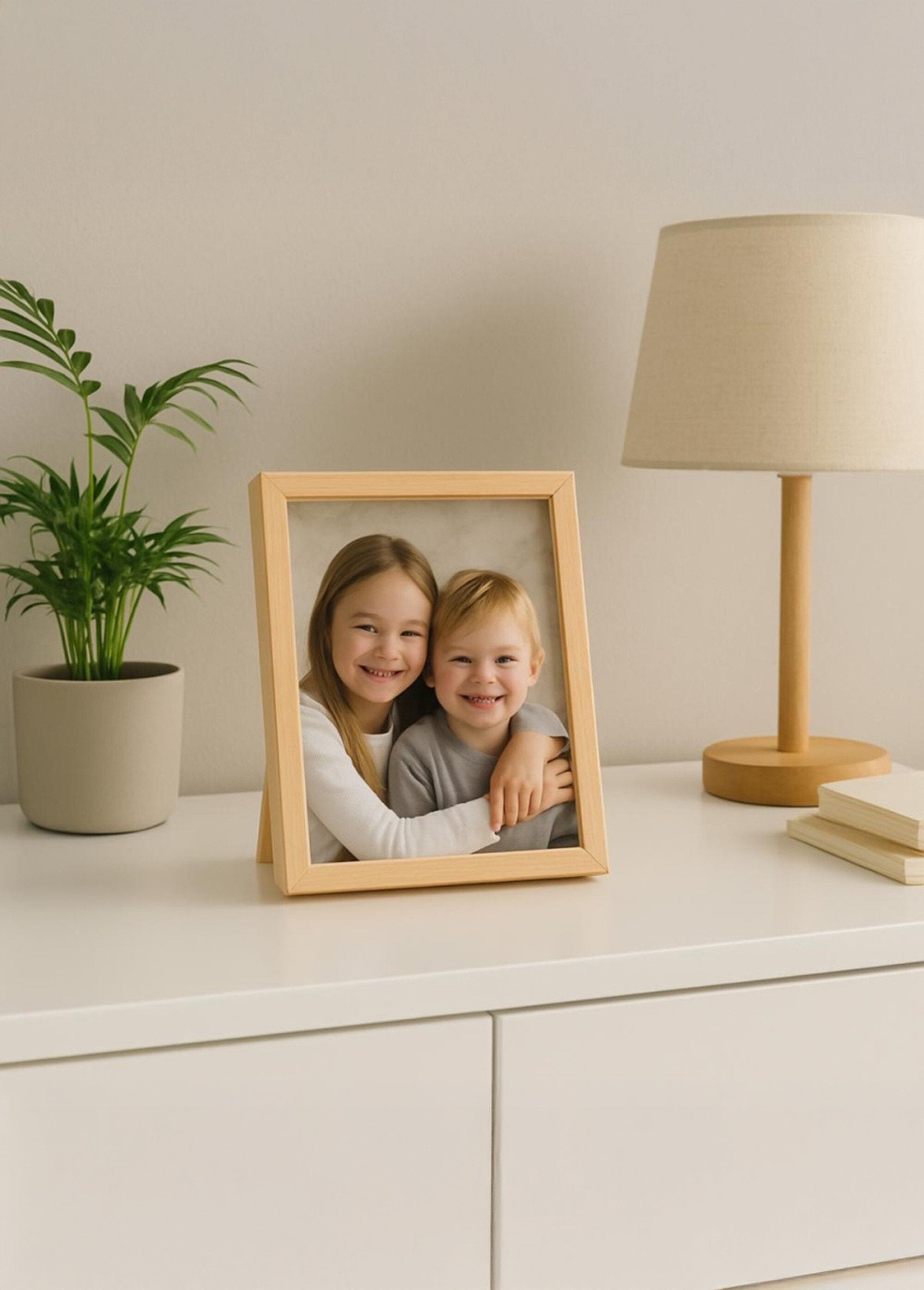 Marco_de_fotos_de_18x24cm_fabricado_en_madera_certificada_V1_Natural_SF1_slim