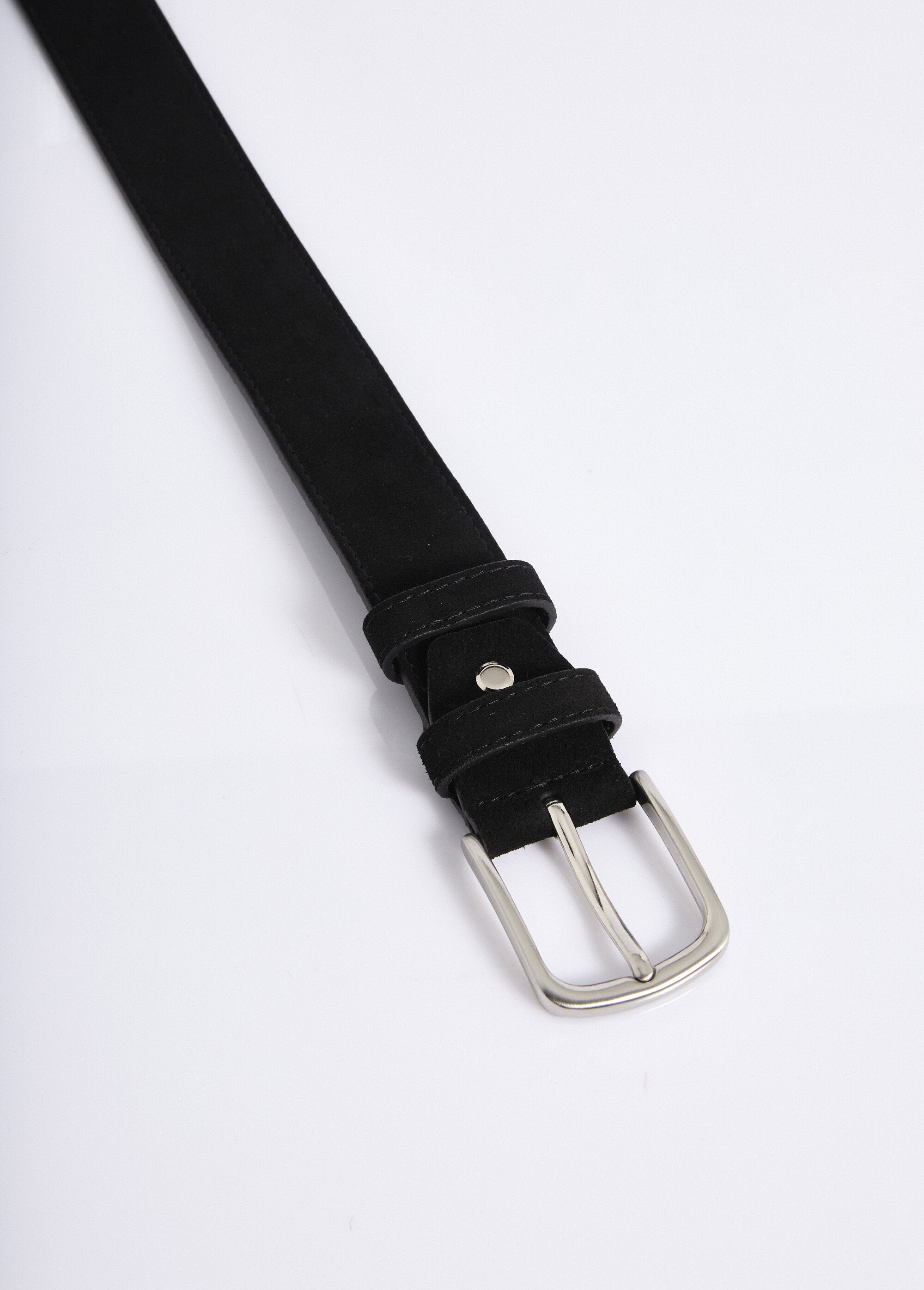 Cinturón_de_ante_con_hebilla_de_metal_Negro_DE1_slim