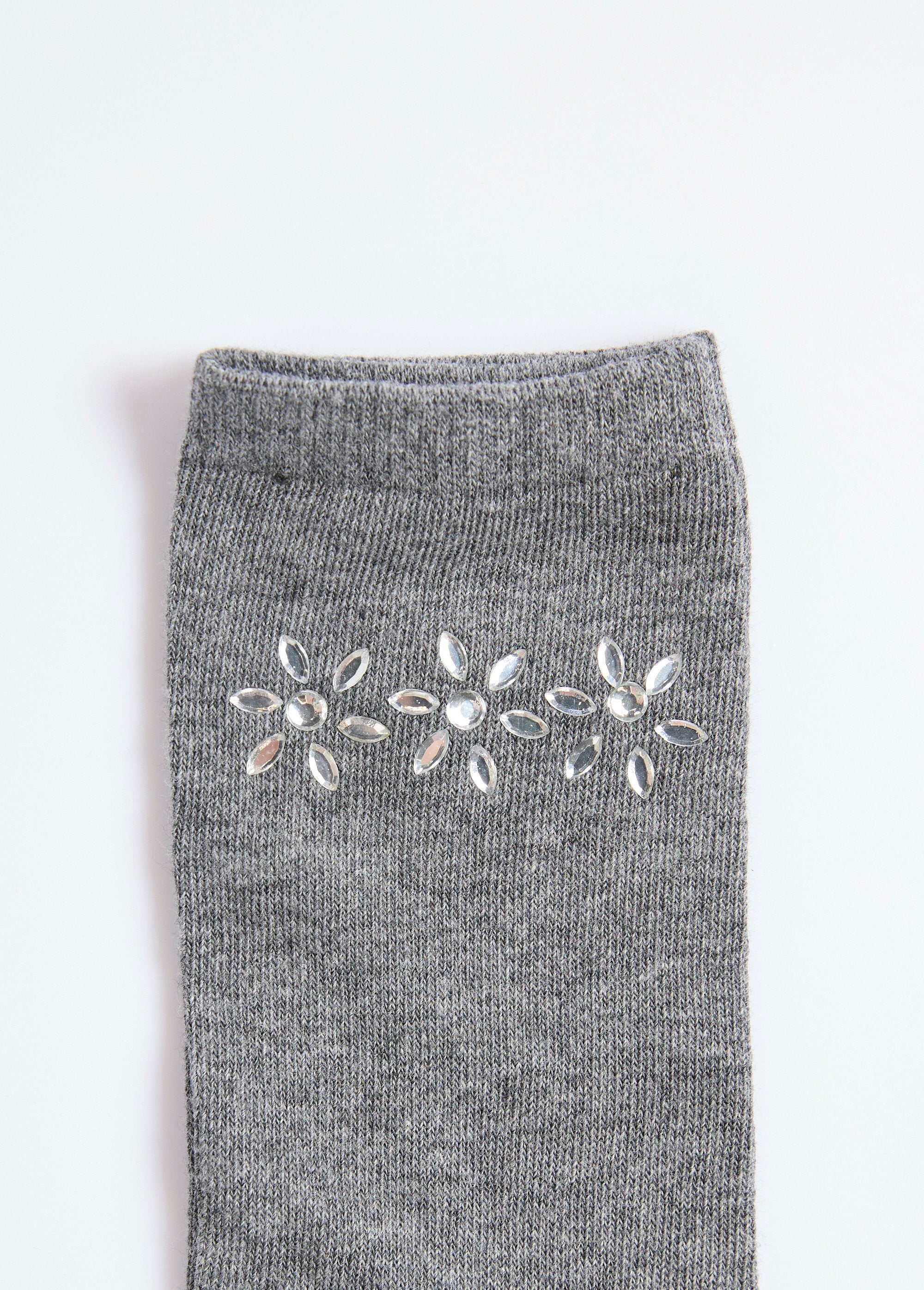 Calcetines_con_flores_de_pedrería_Gris_surtido_DE2_slim
