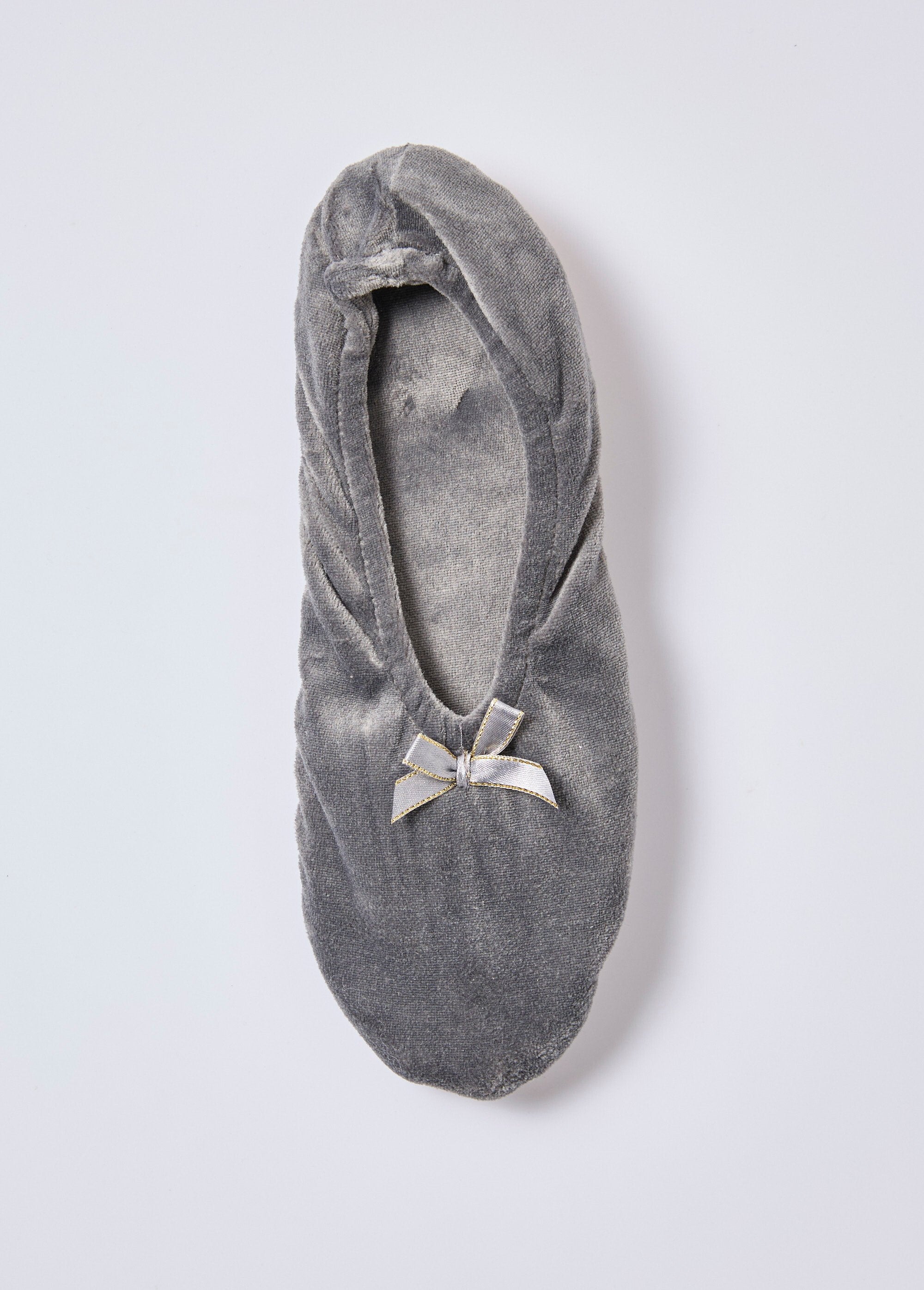 Chaussons_façon_ballerines_en_velours_Gris_OV1_slim