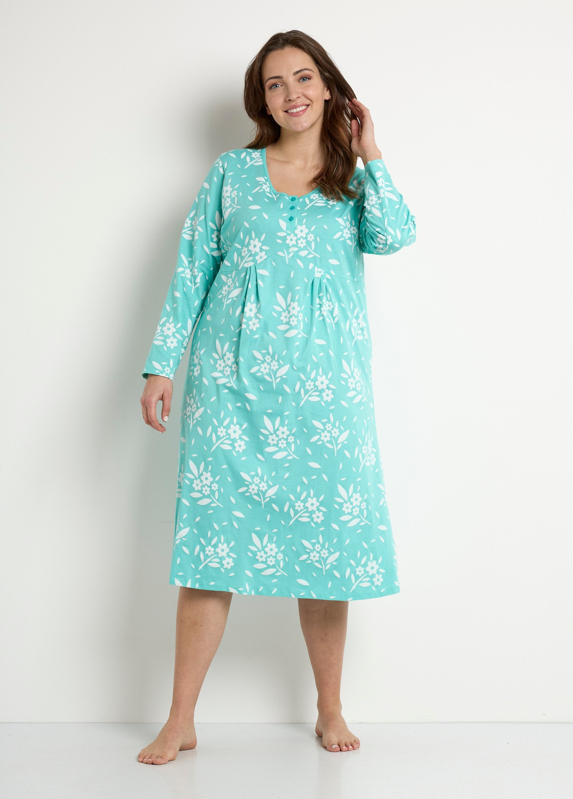 Camisón_midi_de_algodón_floral_abotonado_Verde_FA1_curvy