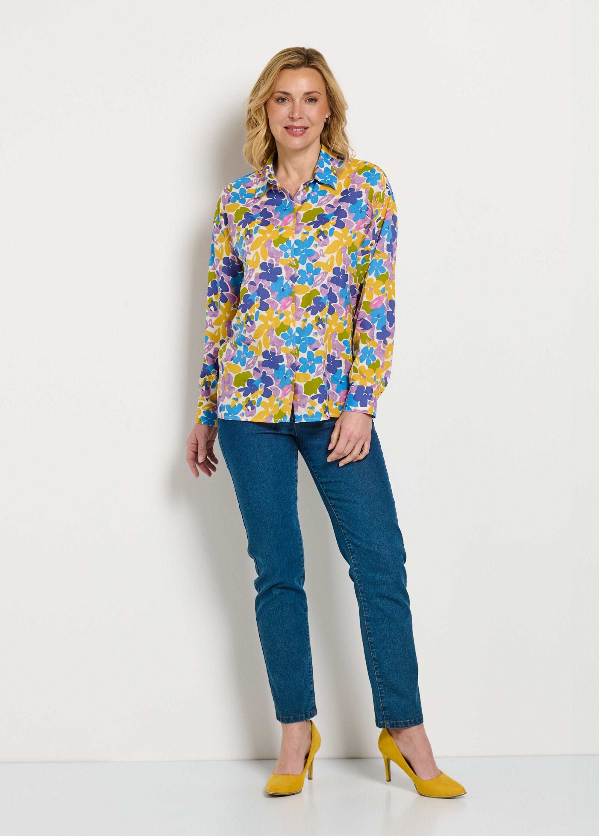 Blusa_larga_fluida_con_estampado_floral_y_botones_Multicolor_SF1_slim