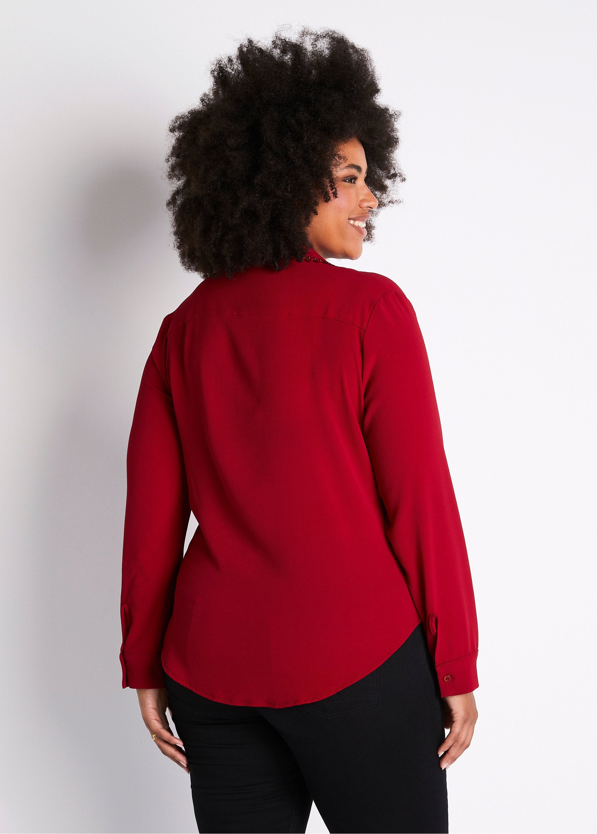 Blusa_lisa_con_botones_y_cuello_fantasía_Rojo_DO1_curvy