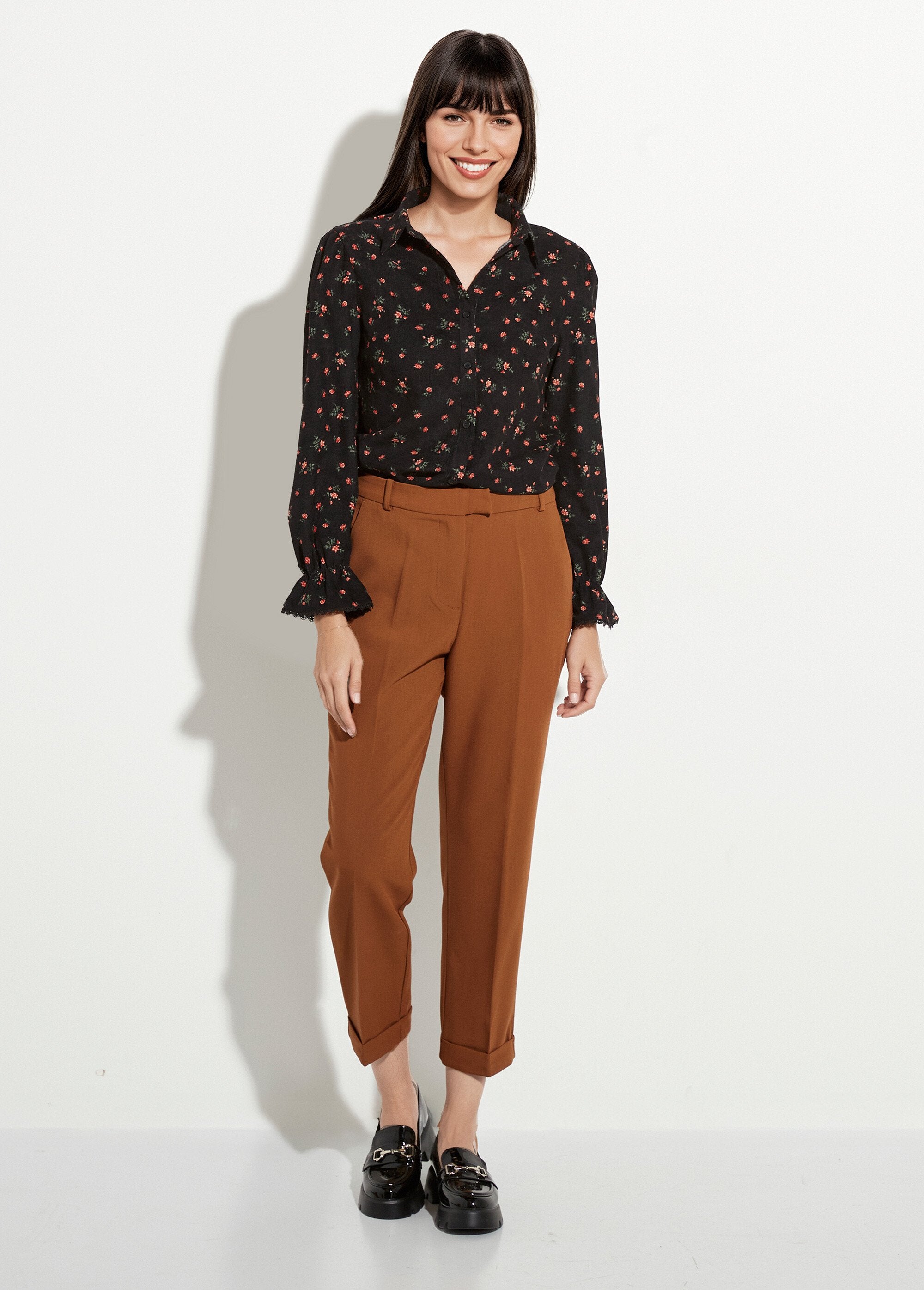 Blusa_de_pana_con_estampado_de_rosas_Estampados_negros_SF1_slim