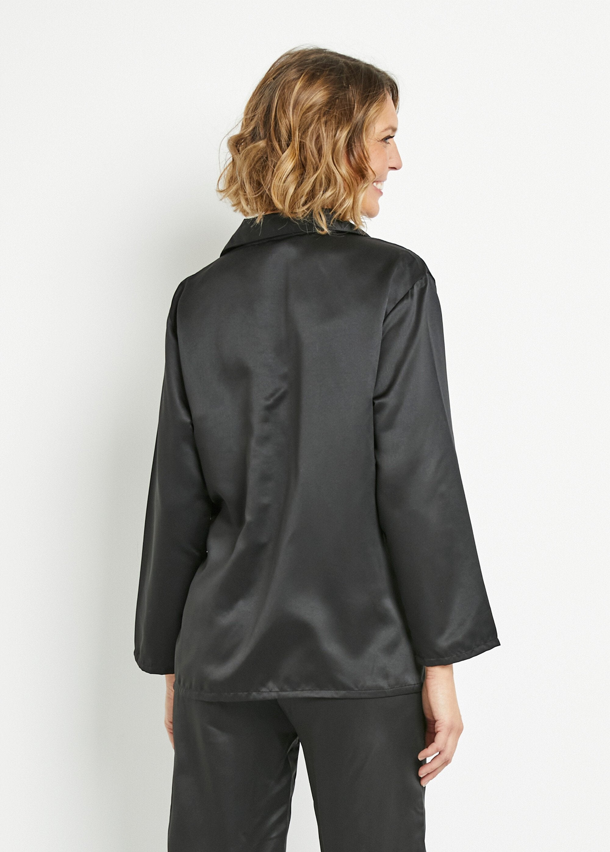 Veste_Pyjama_chic_satin_Noir_DO1_slim