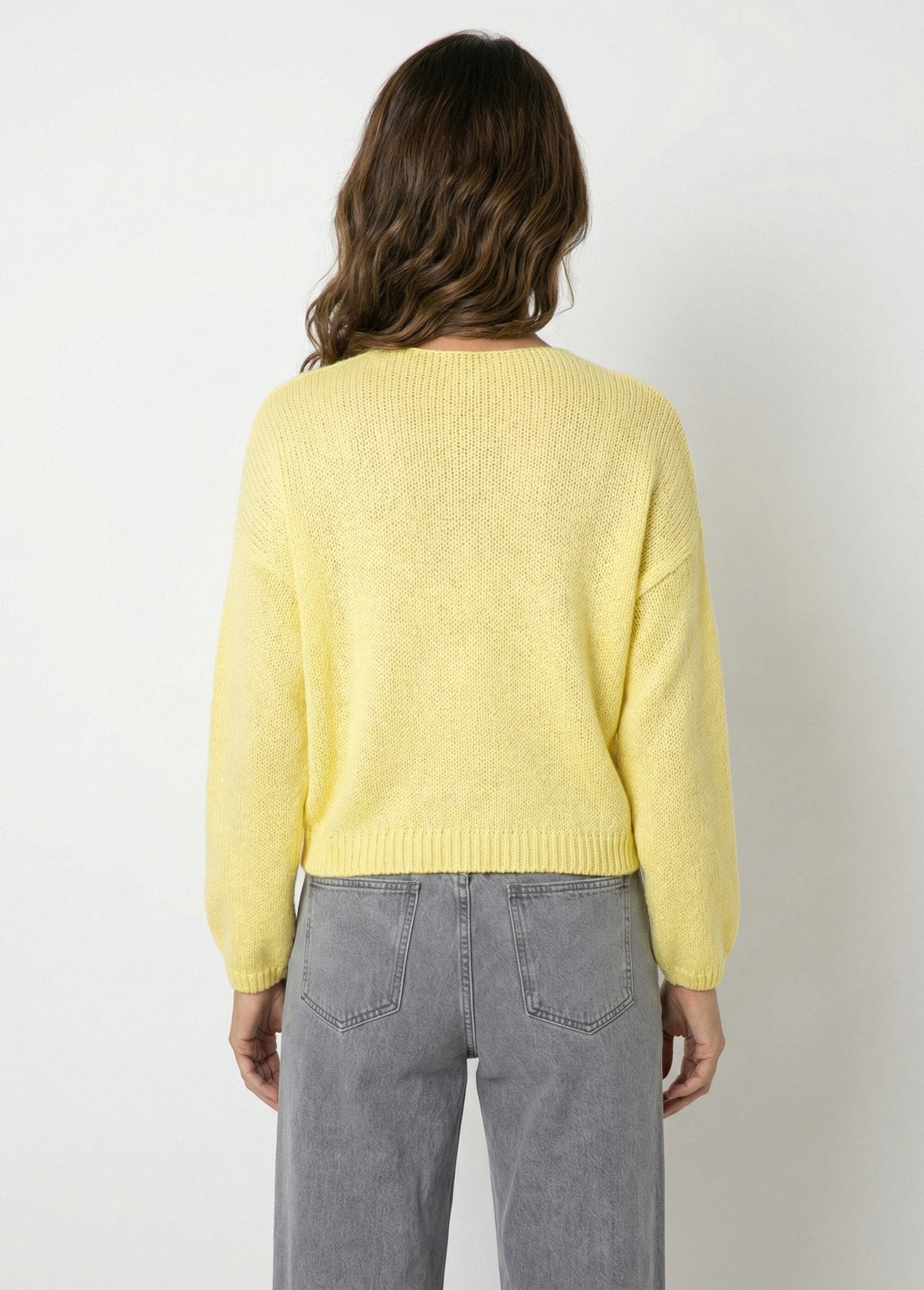 Cárdigan_cálido_de_punto_de_mohair_con_cuello_en_V_AMARILLO_DO1_slim