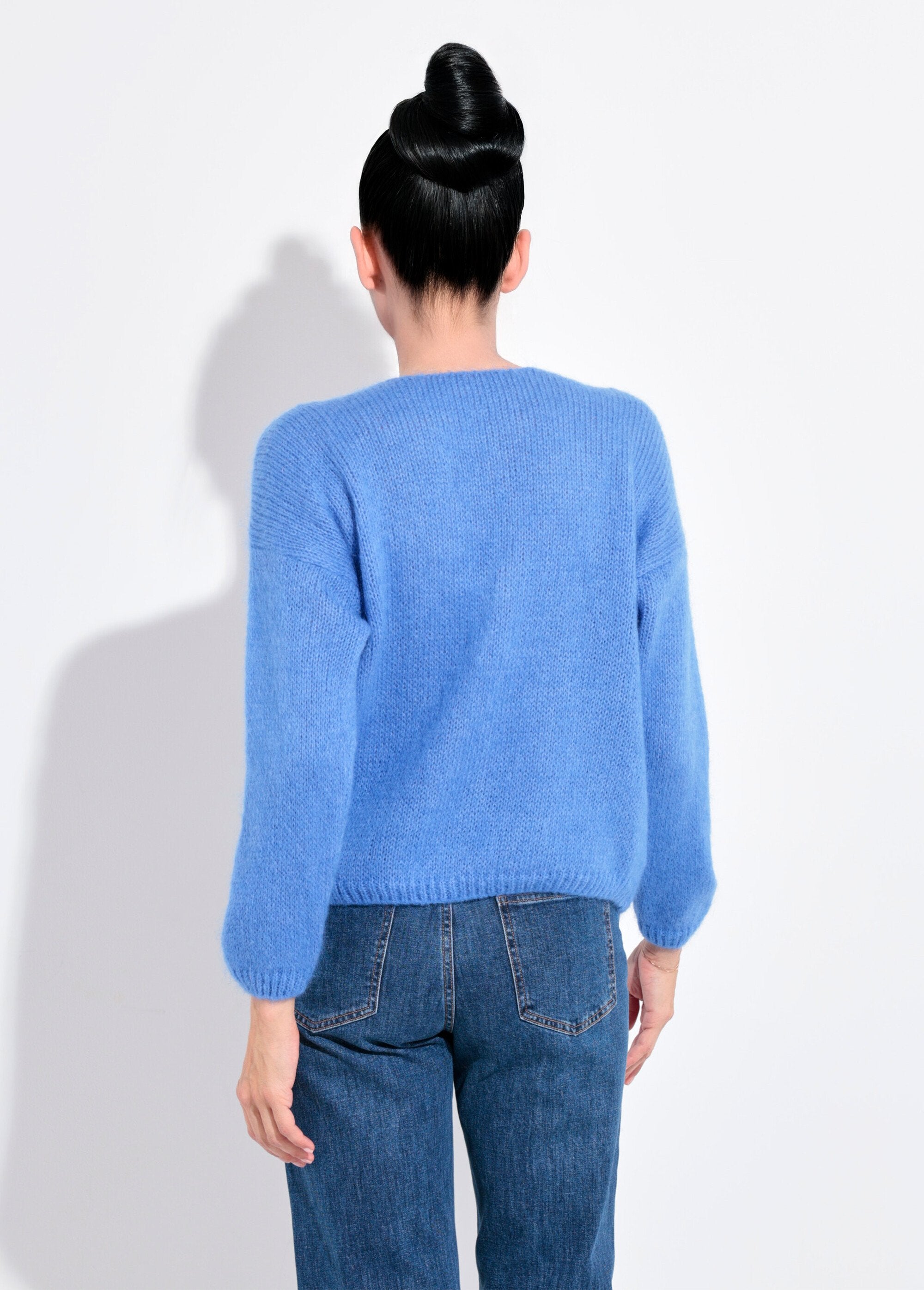 Gilet_chaud_maille_douce_mohair_col_V_Bleu_glacier_DO1_slim