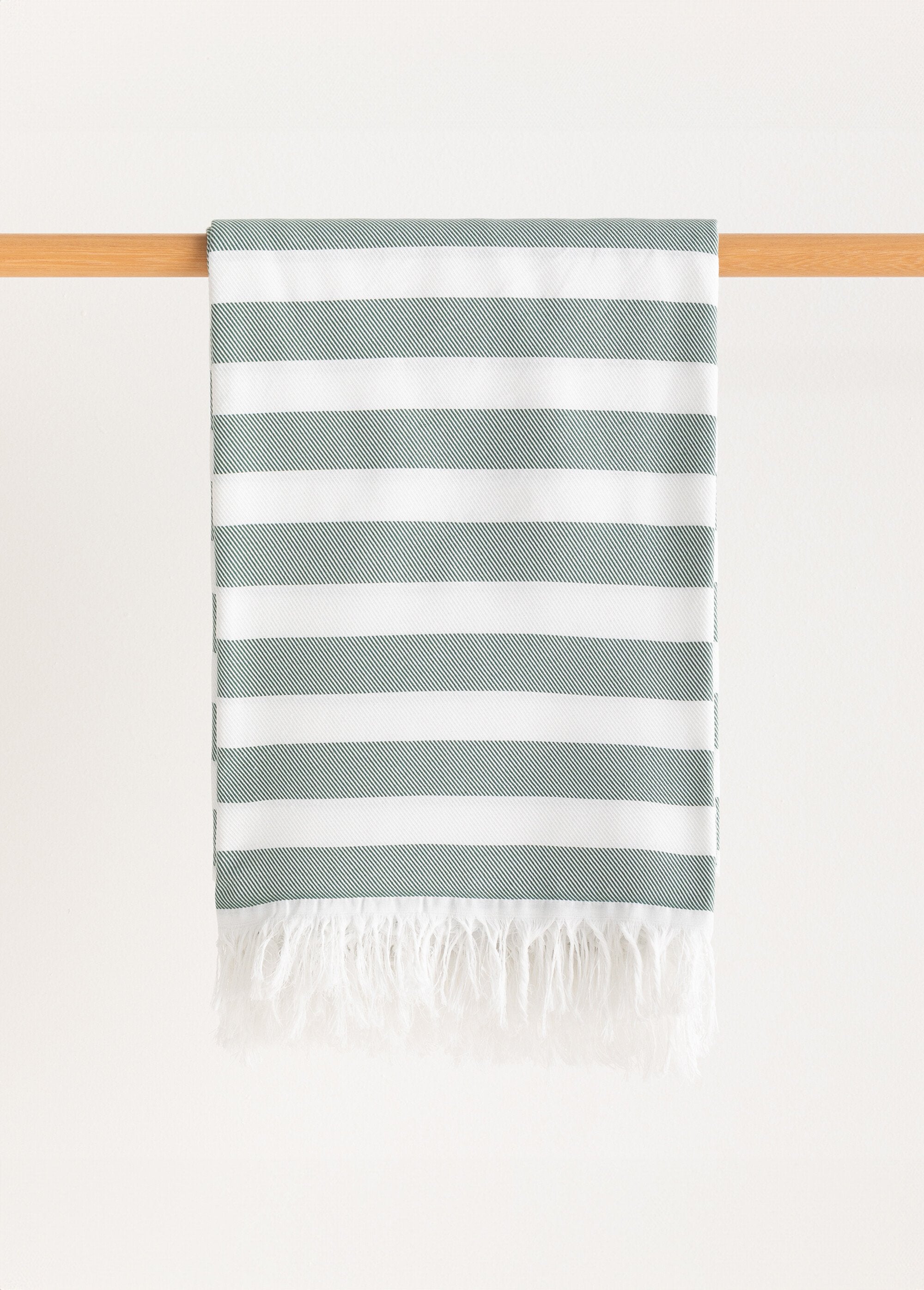 Toalla_de_playa_grande_de_algodón_a_rayas_raya_verde_DE2_slim