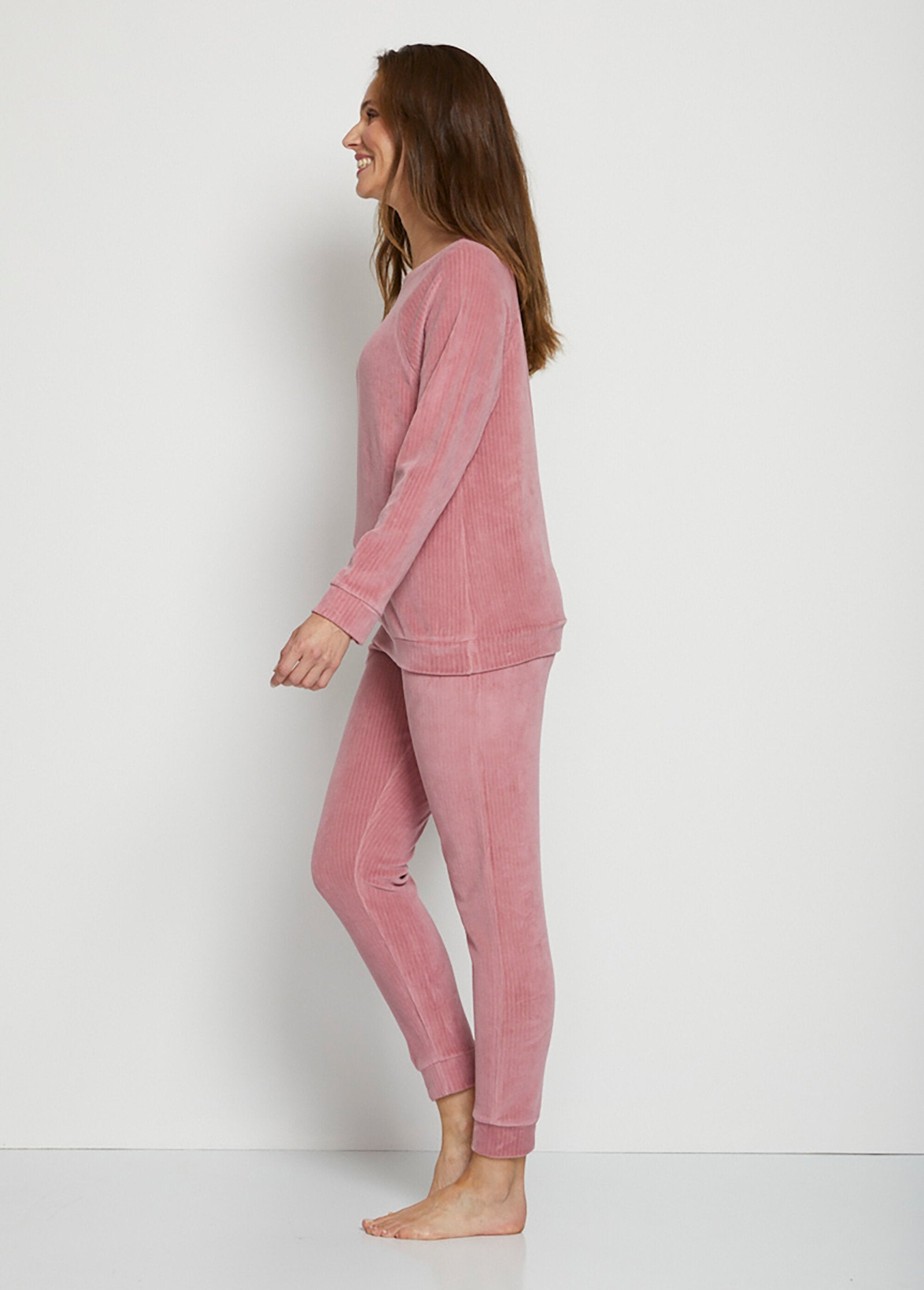 Top_de_pijama_tipo_sudadera_de_pana_Madera_de_rosa_GA1_slim