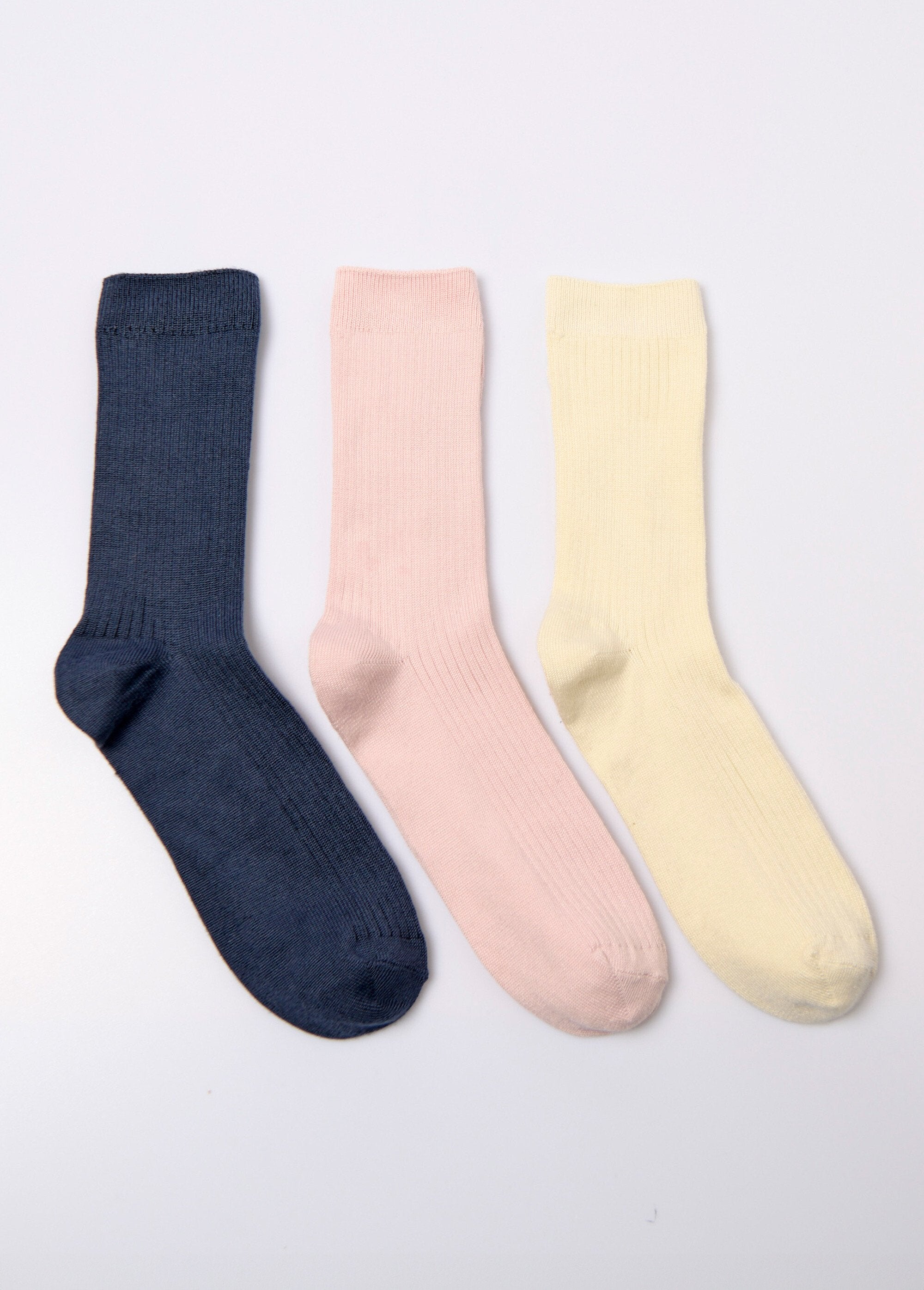 Paquete_de_3_calcetines_surtidos_de_canalé_fino_Lote_de_rosas_3_DE1_slim