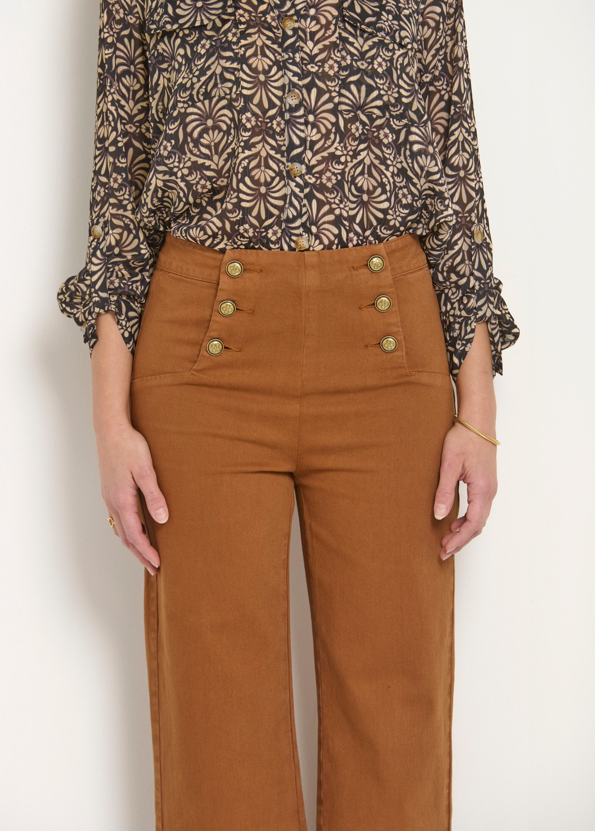 Jean_flare_extensible_taille_effet_pont_Camel_DE1_slim