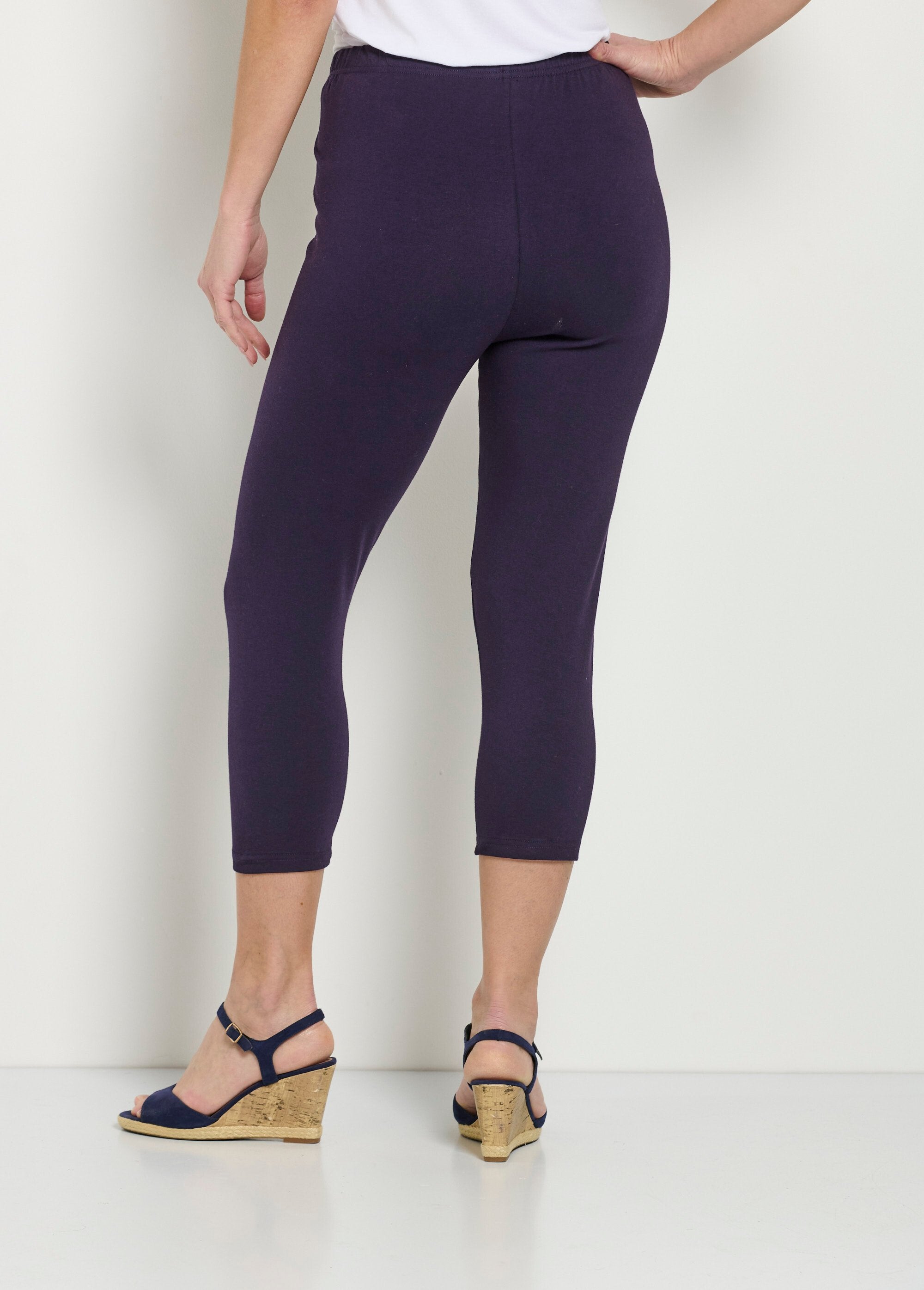 Leggings_cortos_con_cinturilla_elástica_en_algodón_ciruela_simple_DO1_slim