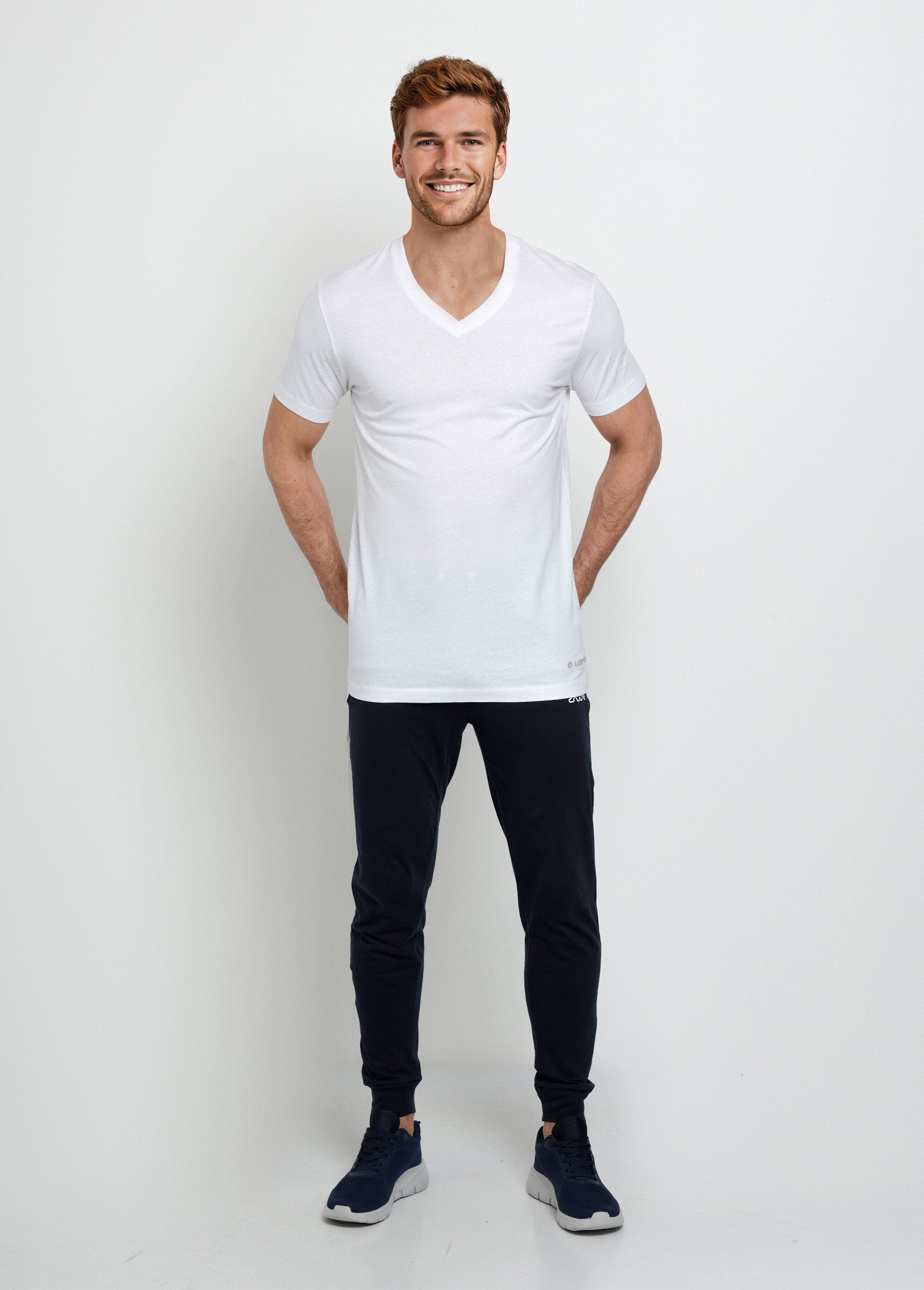 Camisetas_esenciales_de_manga_corta_con_cuello_en_V_Blanco,_Blanca_SF1_slim